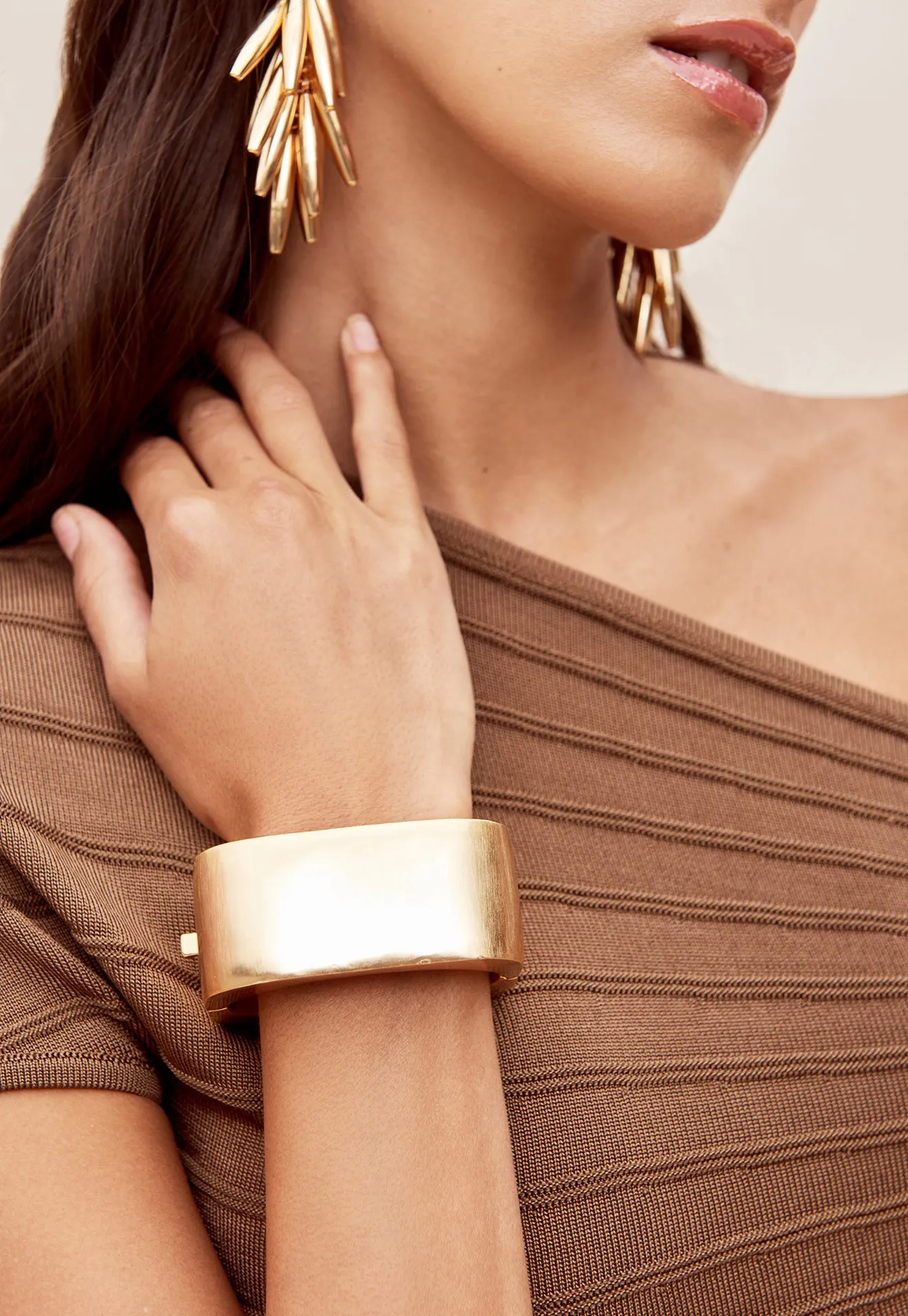 RUE BRACELET - BRUSHED BRASS sold by cult gaia product image thumbnail 4