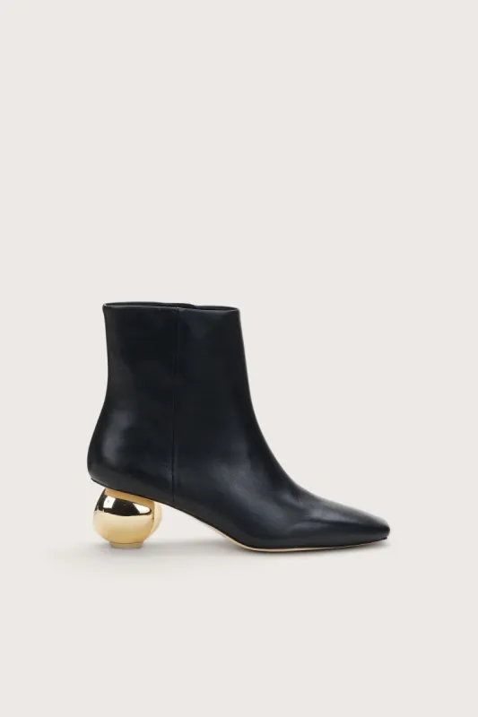 MARI BOOT - BLACK sold by Cult Gaia