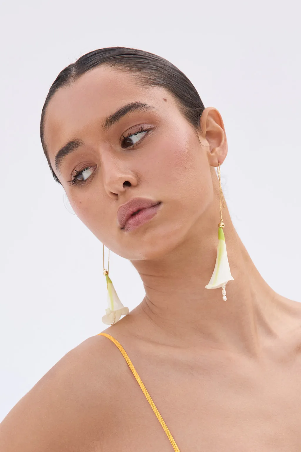 CALLA EARRING - WHITE sold by Cult Gaia product image thumbnail 4