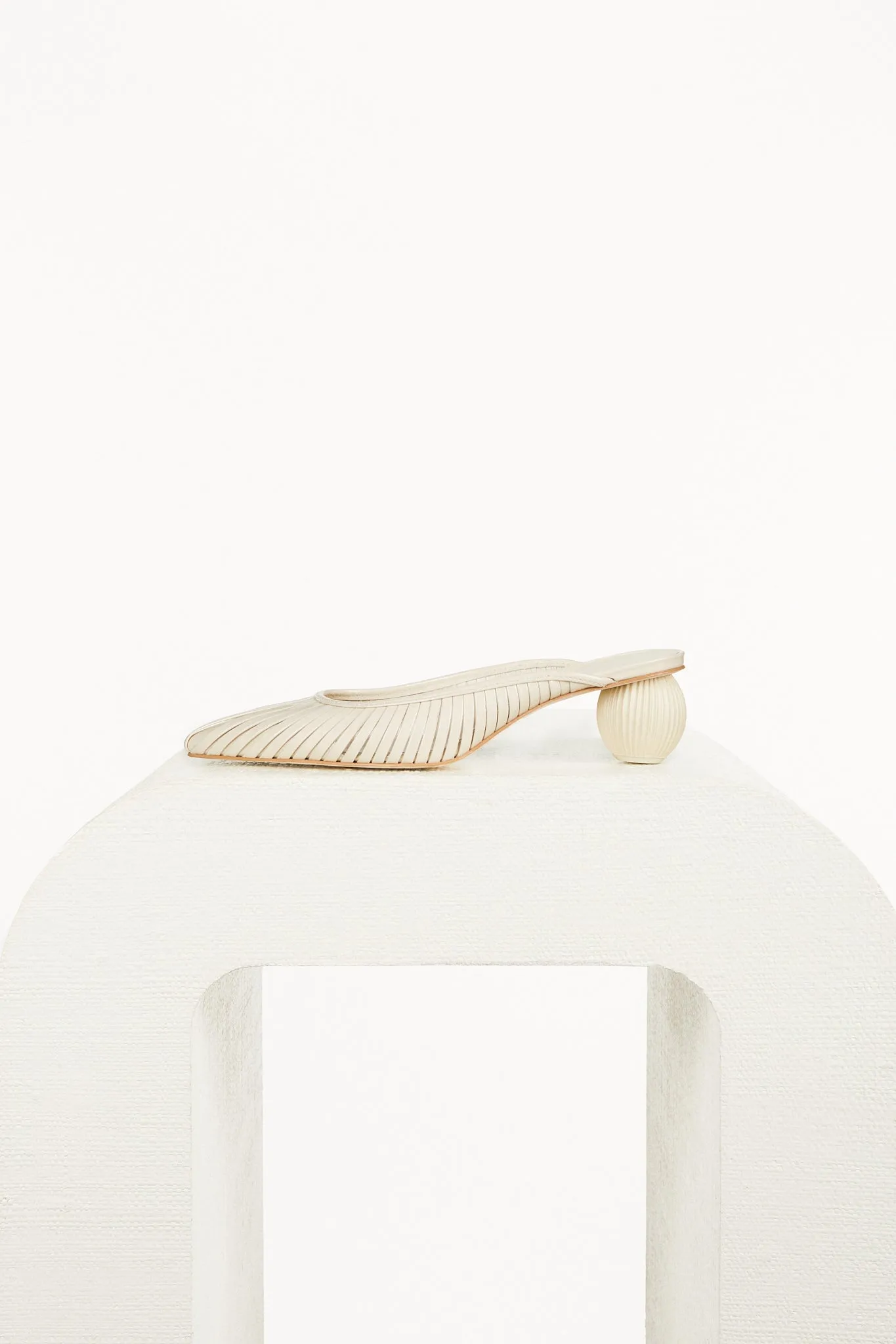 ALIA MULE - OFF WHITE sold by cult gaia