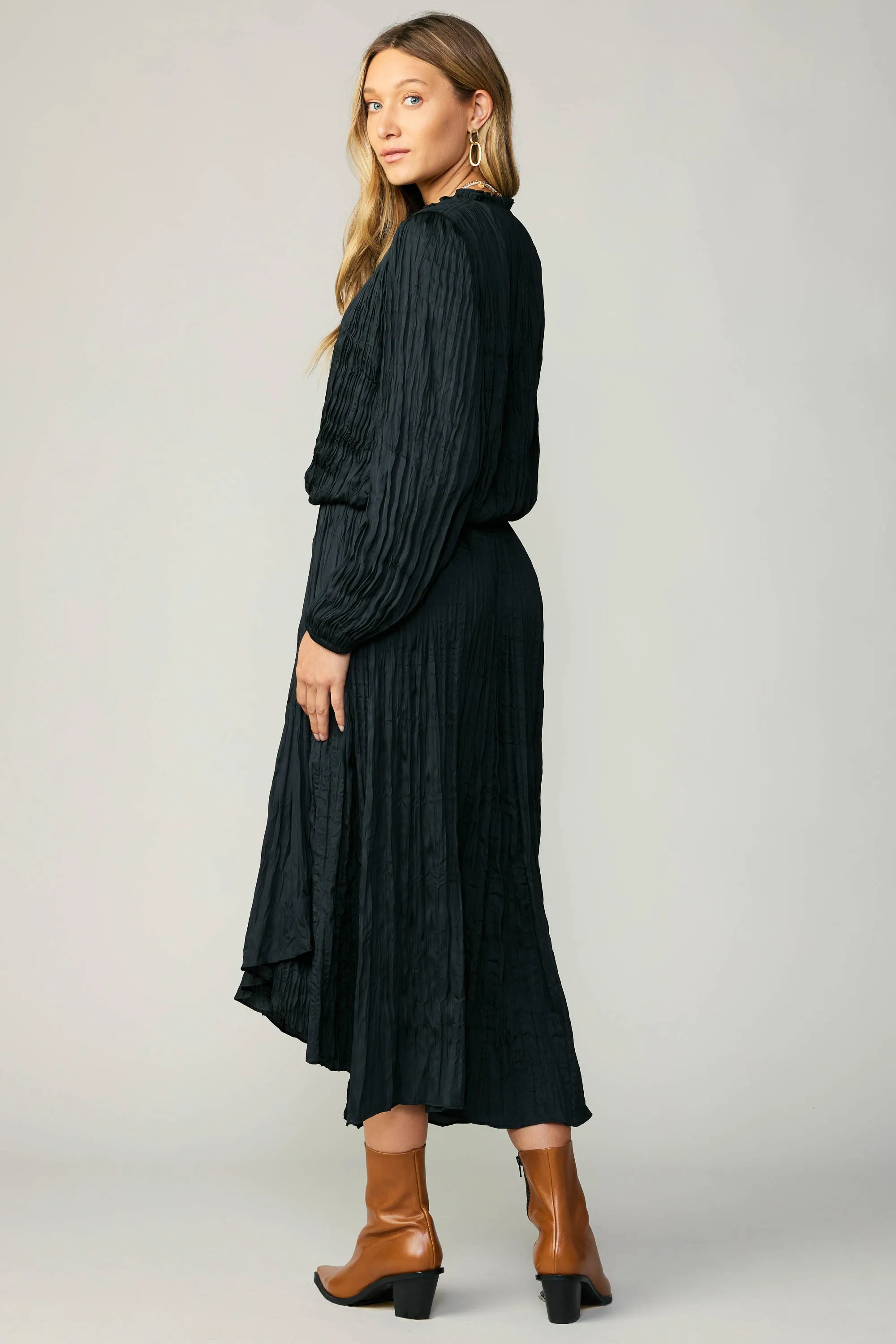 Crinkle Plisse Midi Skirt sold by Current Air product image thumbnail 4