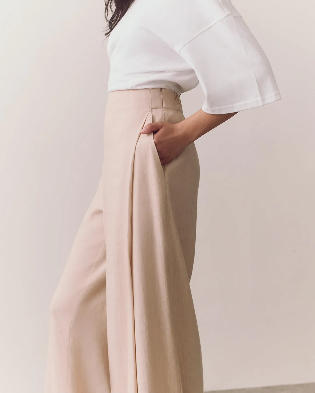 Linen Pleated Pants sold by Cuyana product image thumbnail 3