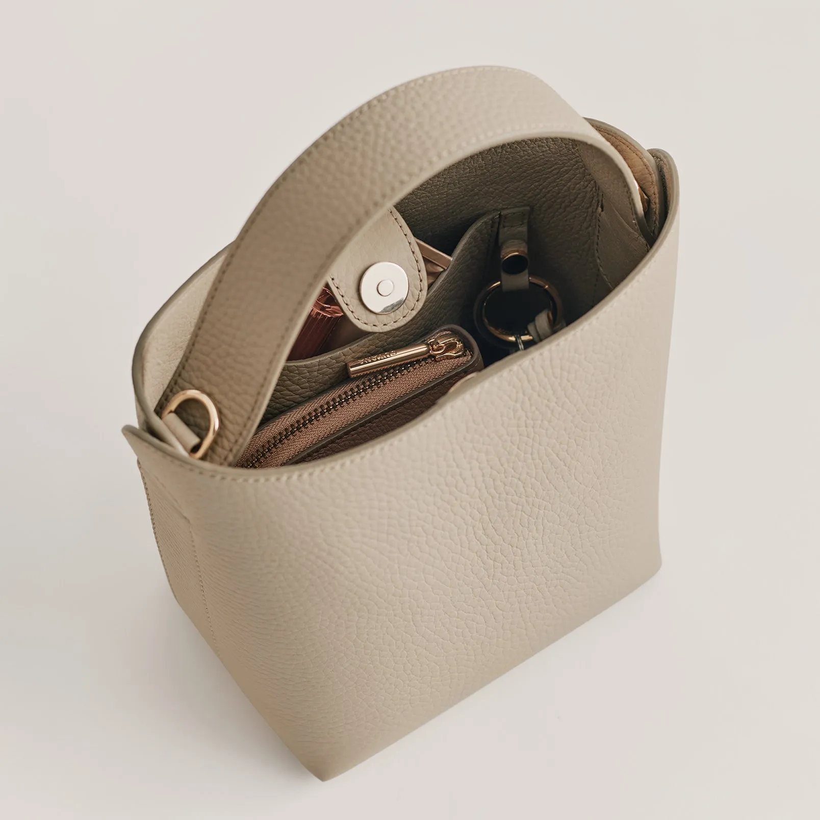 Mini Linea Bucket Bag sold by Cuyana product image thumbnail 5