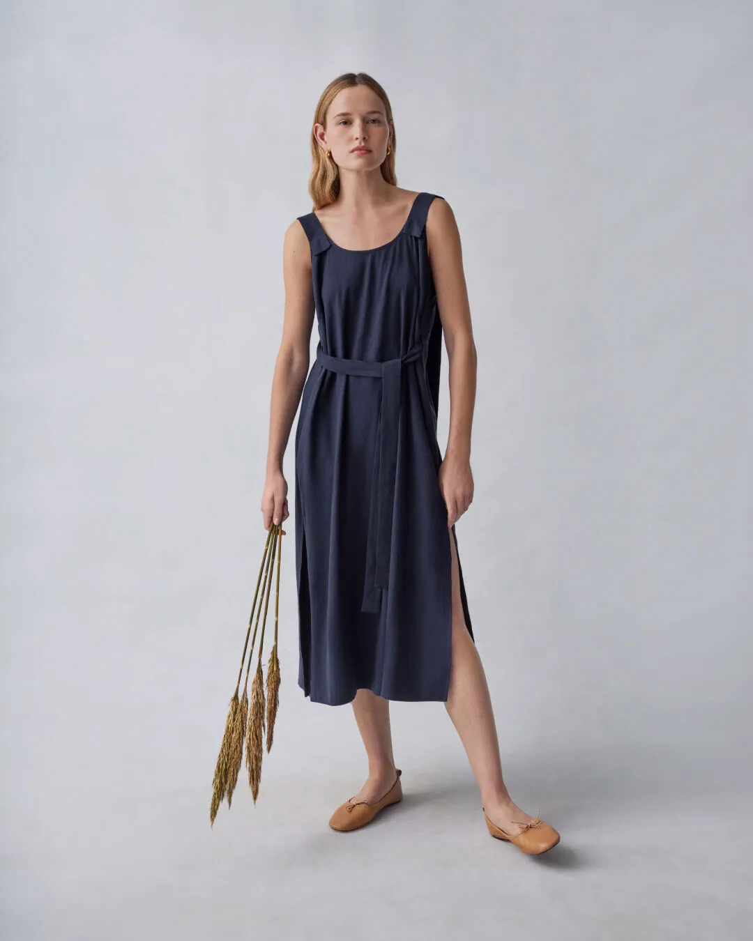 Linen Gathered Back Dress sold by Cuyana product image thumbnail 3