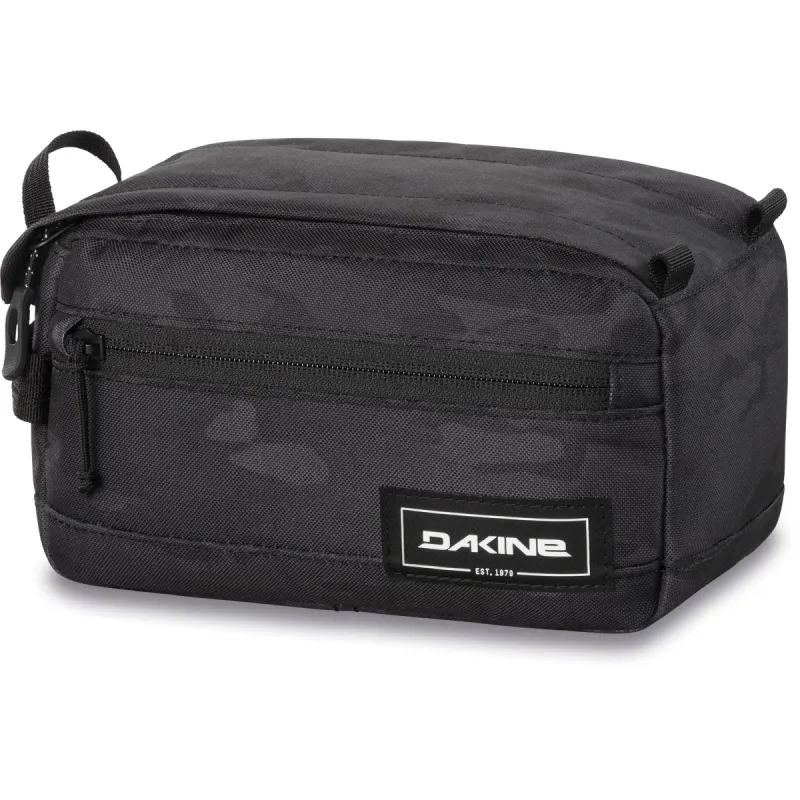 Groomer M - Black Vintage Camo sold by Dakine