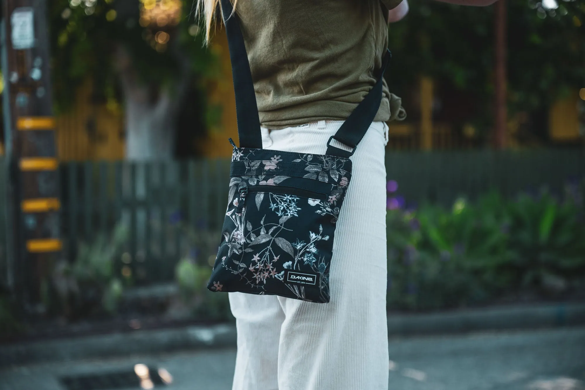 Jive Crossbody - Mulled Basil sold by Dakine product image thumbnail 4