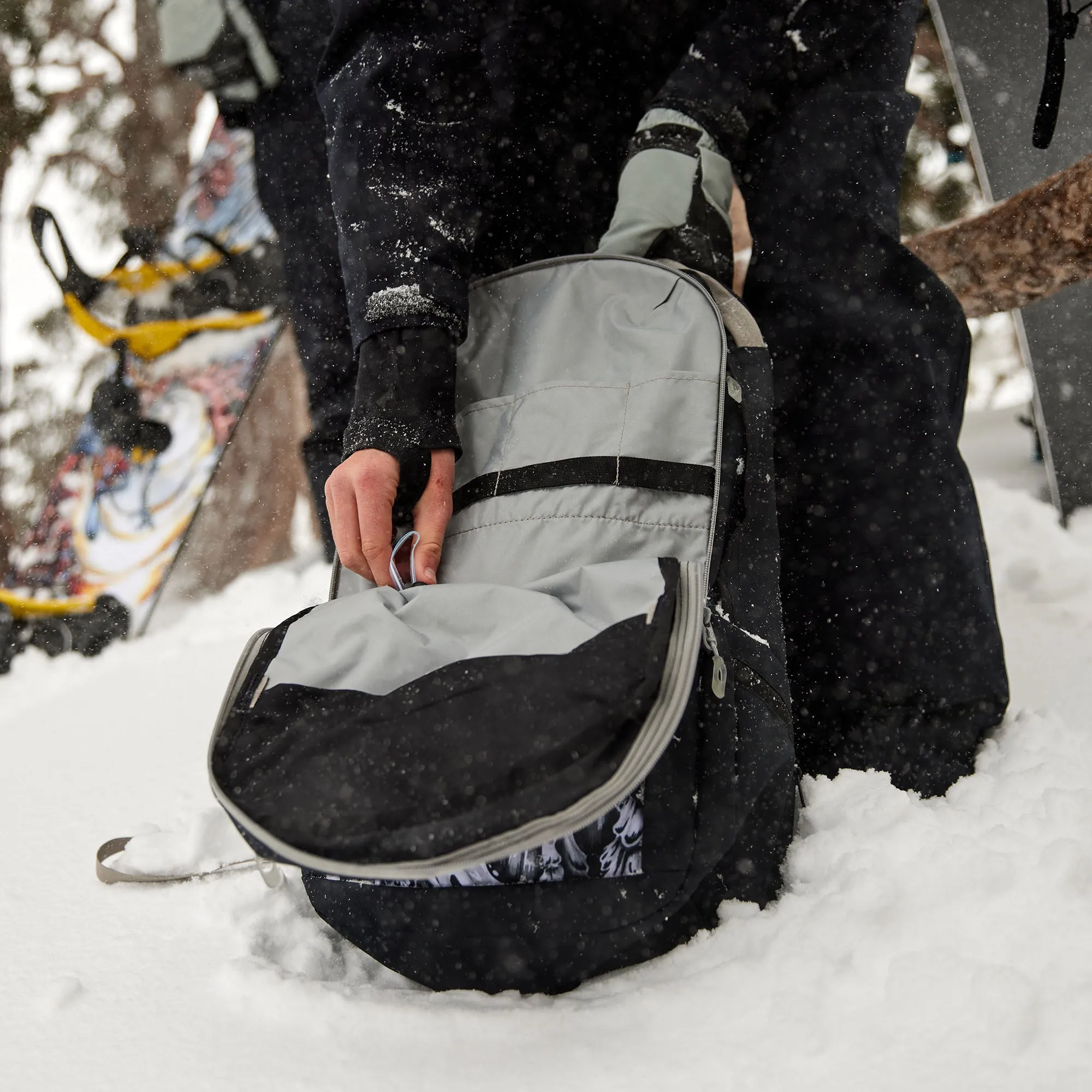 Mission Backpack 25L X Mayhem - Mayhem Griffin sold by Dakine product image thumbnail 3