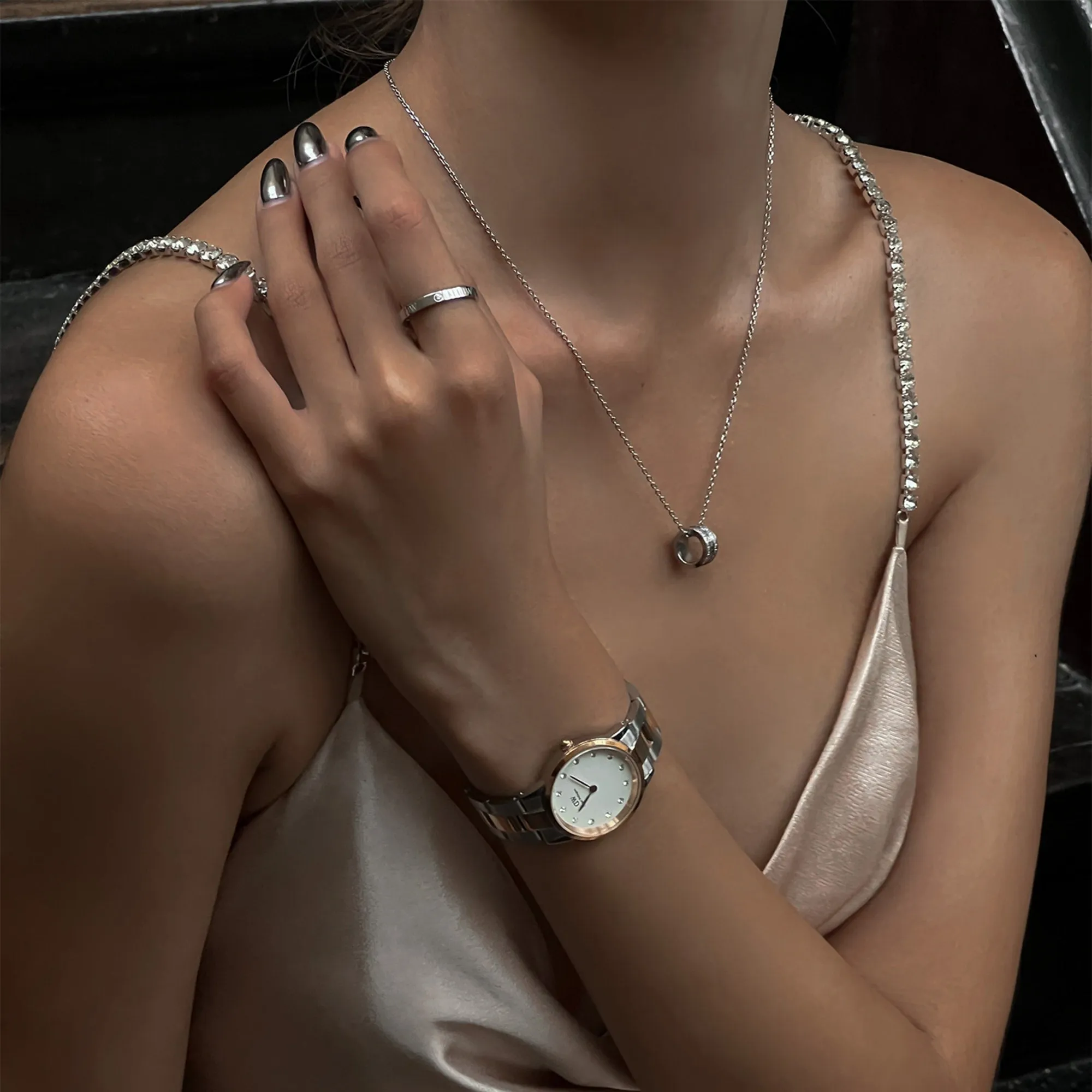 Iconic Link Lumine Rose Gold sold by Daniel Wellington product image thumbnail 2