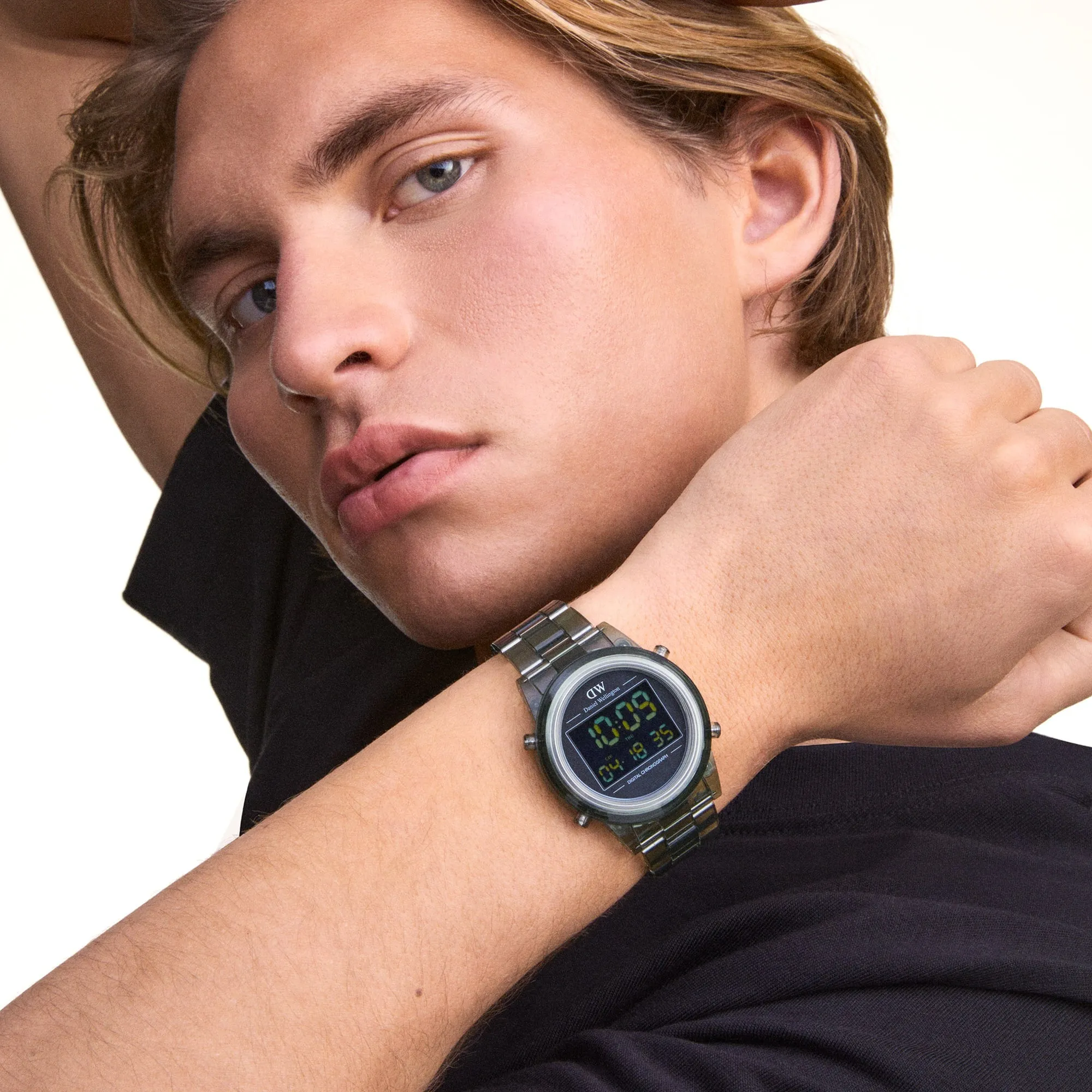 Retro Digital Dark Green Dark Green sold by Daniel Wellington product image thumbnail 3
