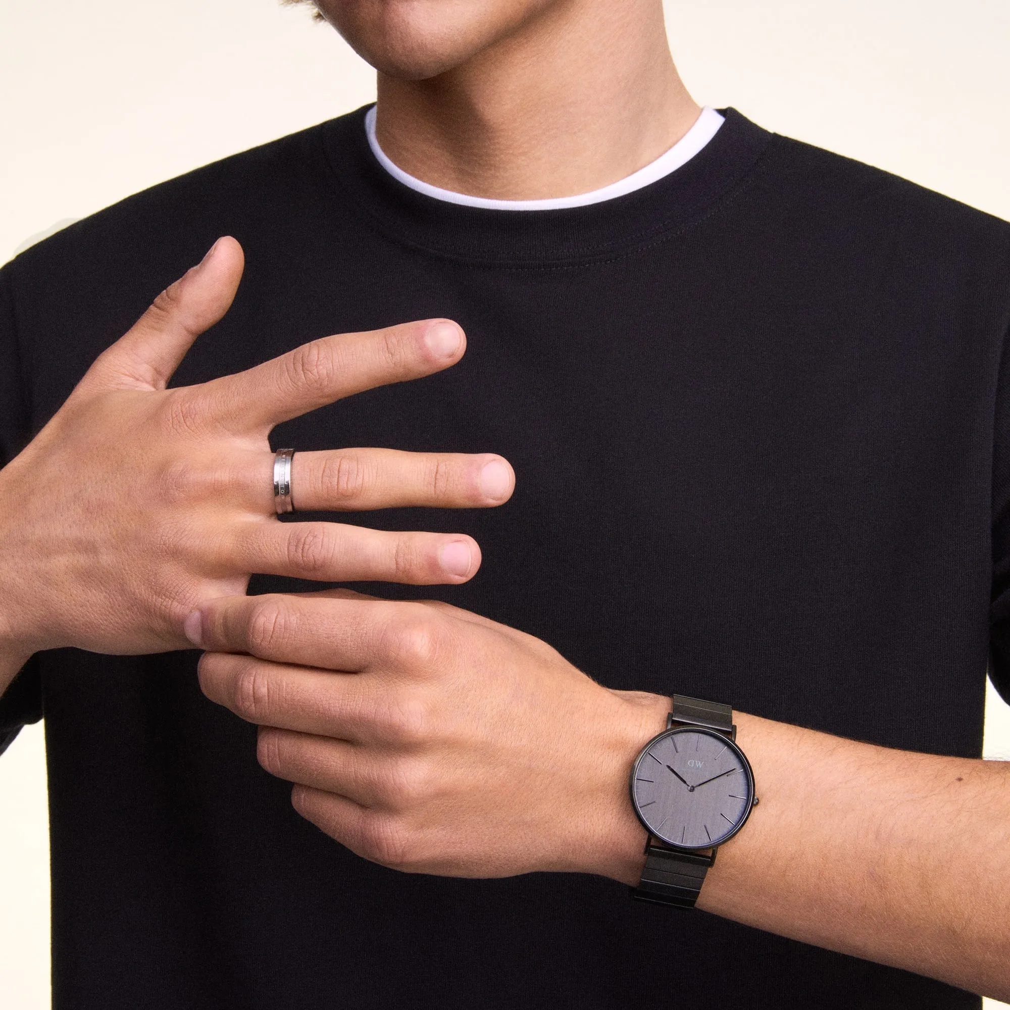 Classic Piano Link Onyx Unitone Black sold by Daniel Wellington product image thumbnail 2