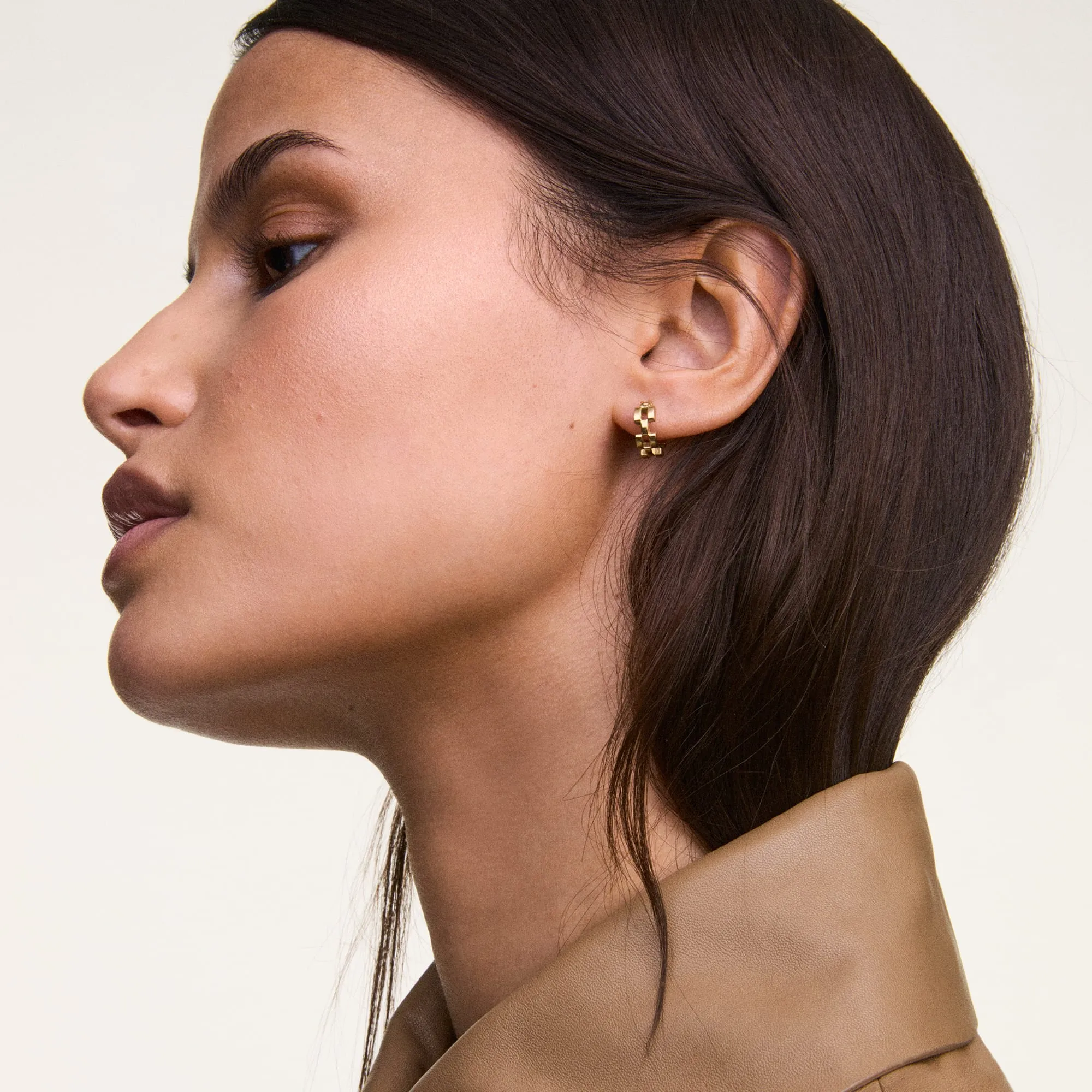 3-Link Earrings Gold sold by Daniel Wellington product image thumbnail 2