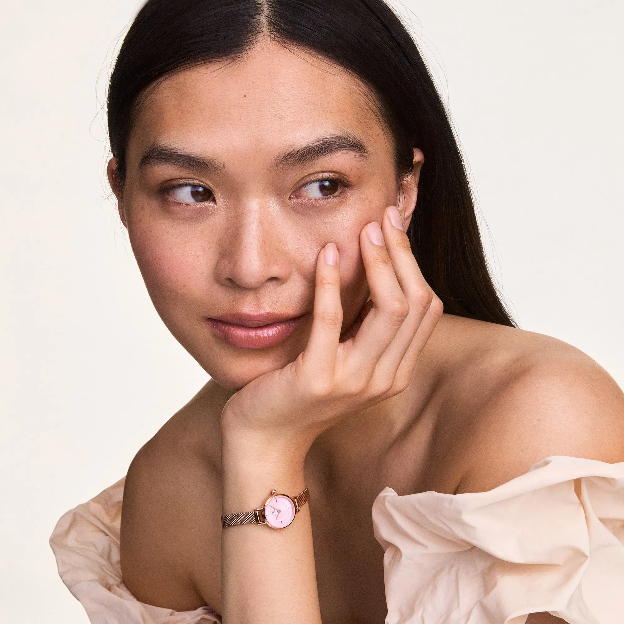 Petite Mini Blush Melrose sold by Daniel Wellington product image thumbnail 2