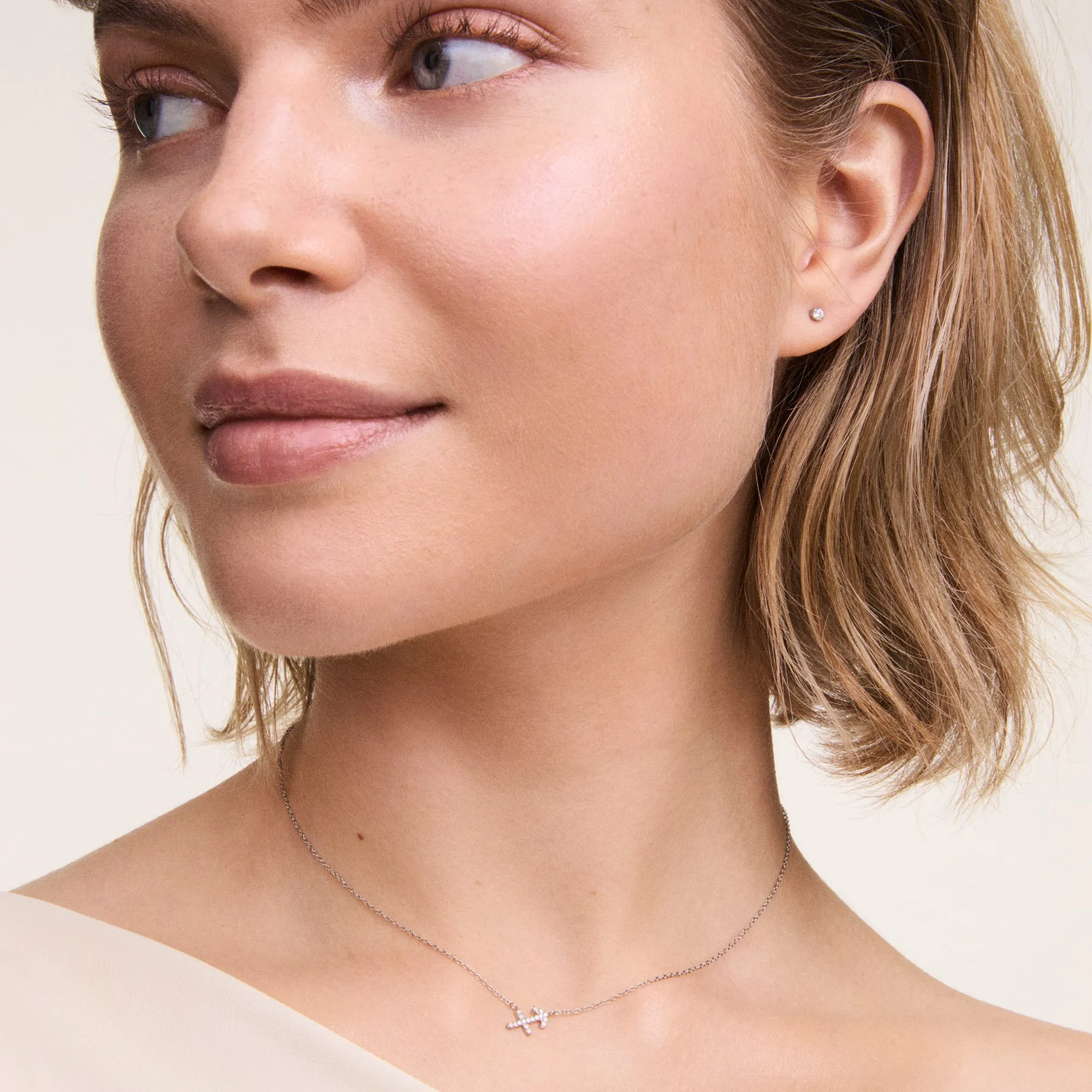 Crystal Stud Rose Gold sold by Daniel Wellington product image thumbnail 2