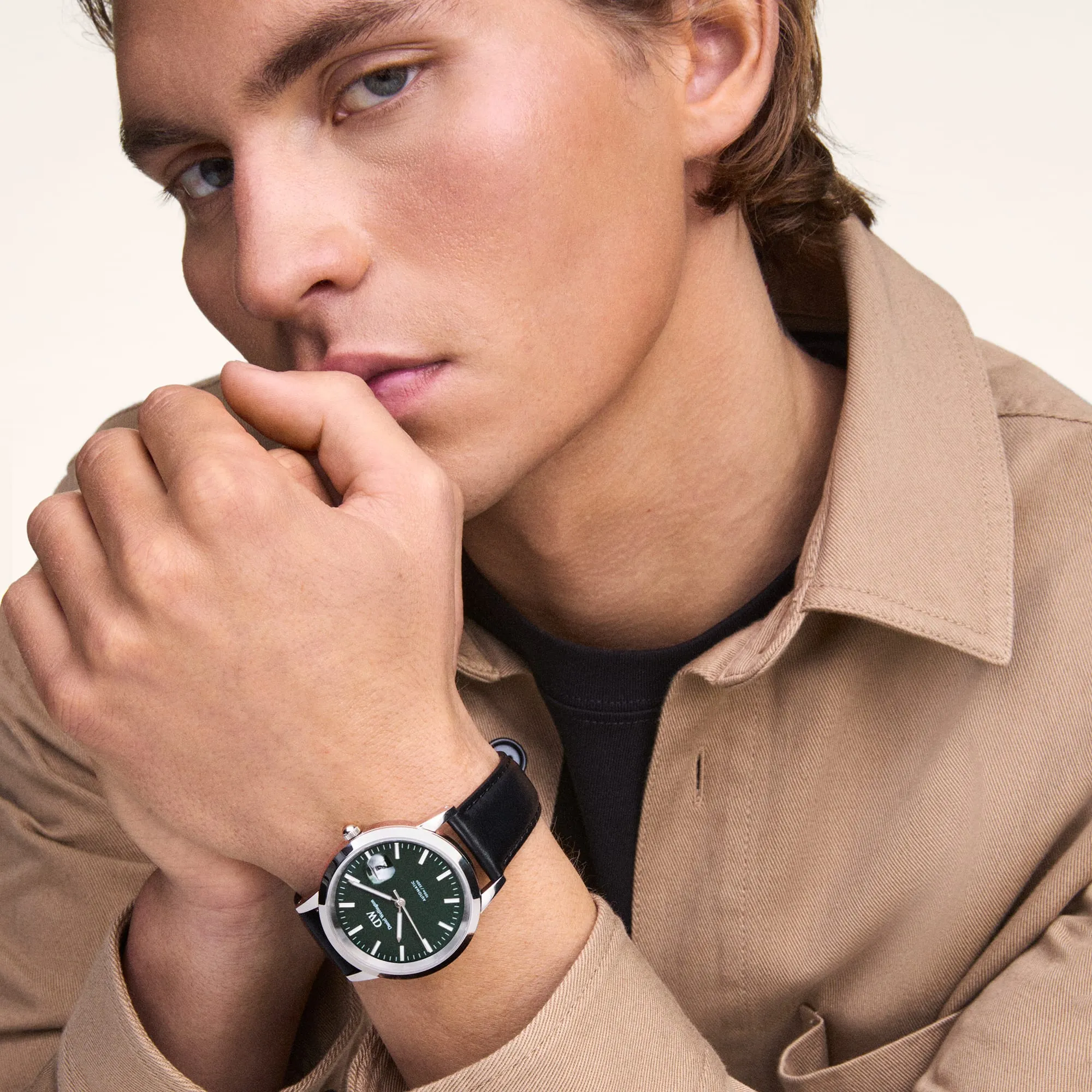 Iconic Sheffield Automatic Silver sold by Daniel Wellington product image thumbnail 2