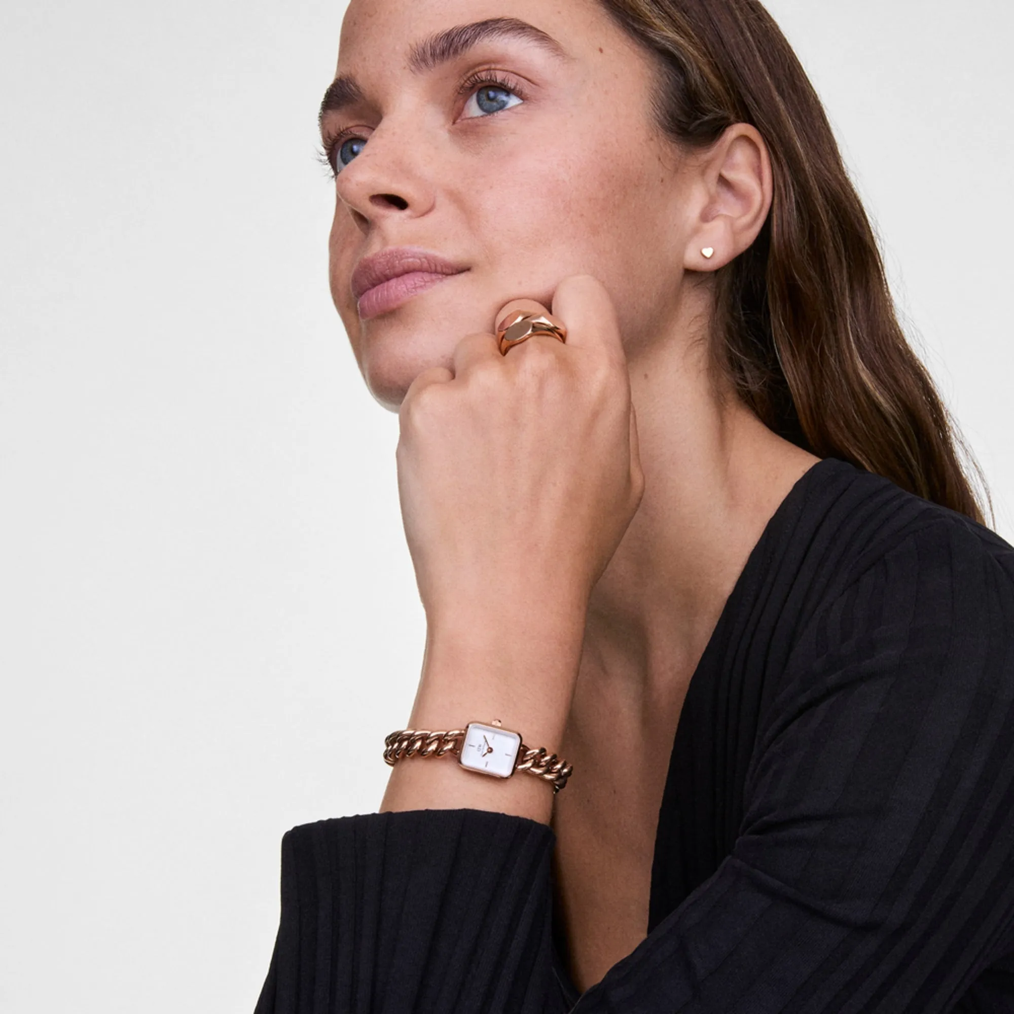 Jolie Chain Rose Gold sold by Daniel Wellington product image thumbnail 2
