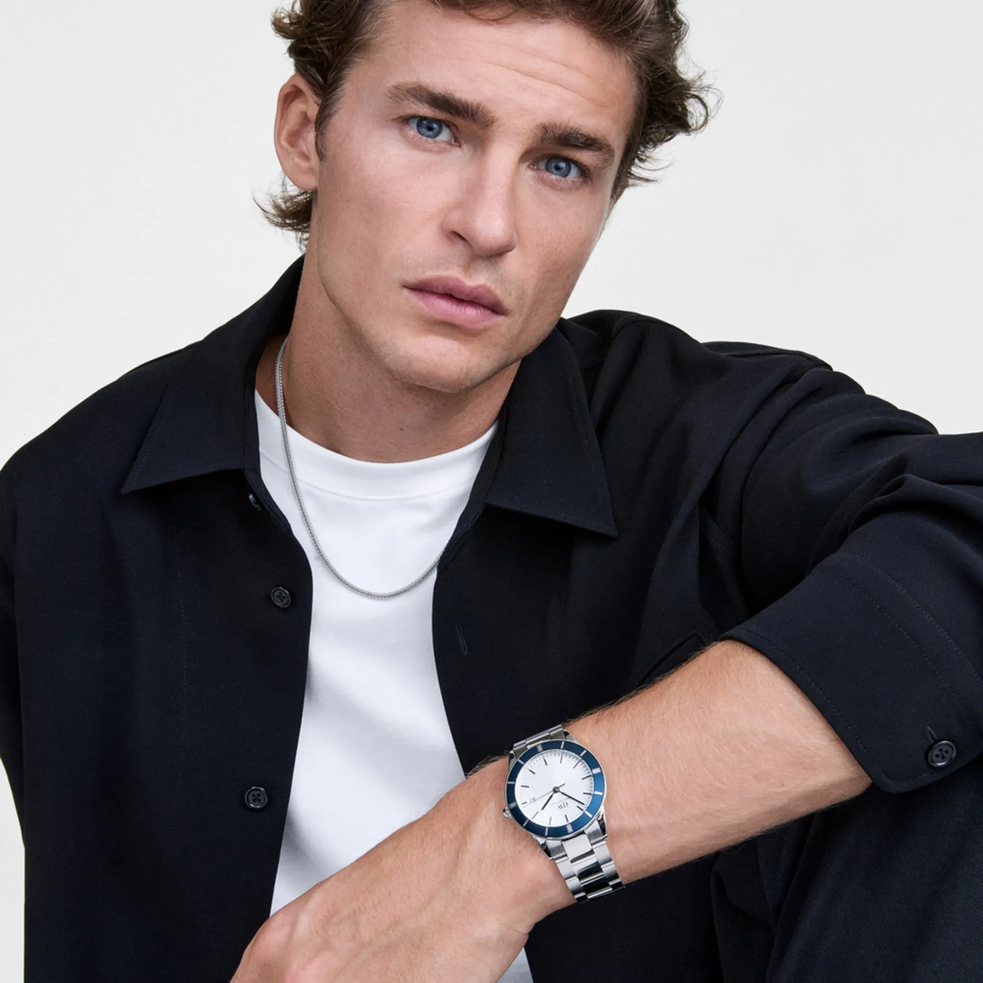 Iconic Paradigma Link Blue Bezel Silver sold by Daniel Wellington product image thumbnail 2