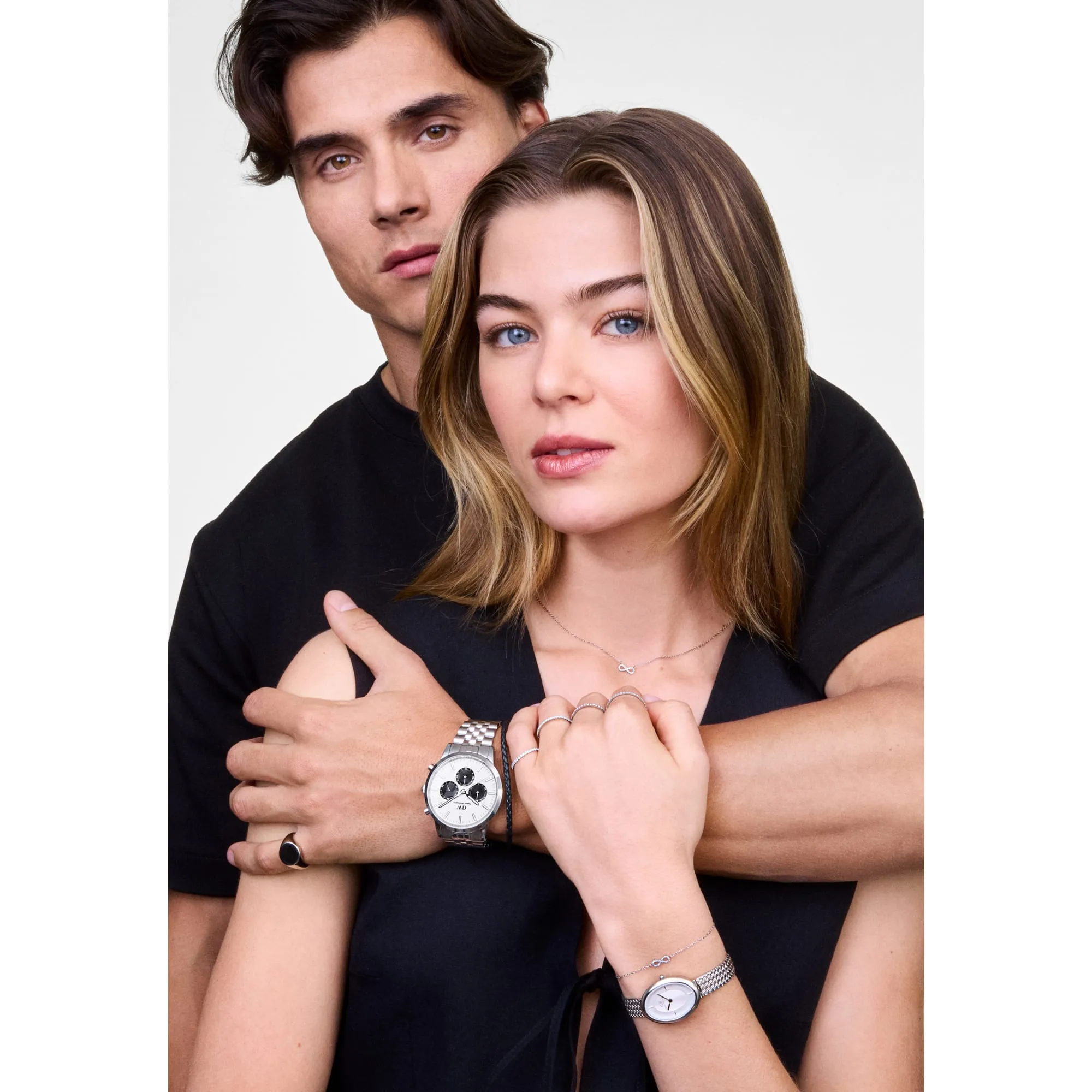 Mirelle Infinity Necklace Silver sold by Daniel Wellington product image thumbnail 2