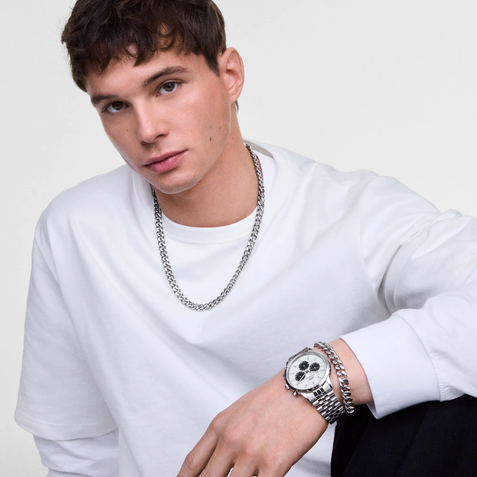 Ellipse Cuban Chain Necklace Silver sold by Daniel Wellington product image thumbnail 2