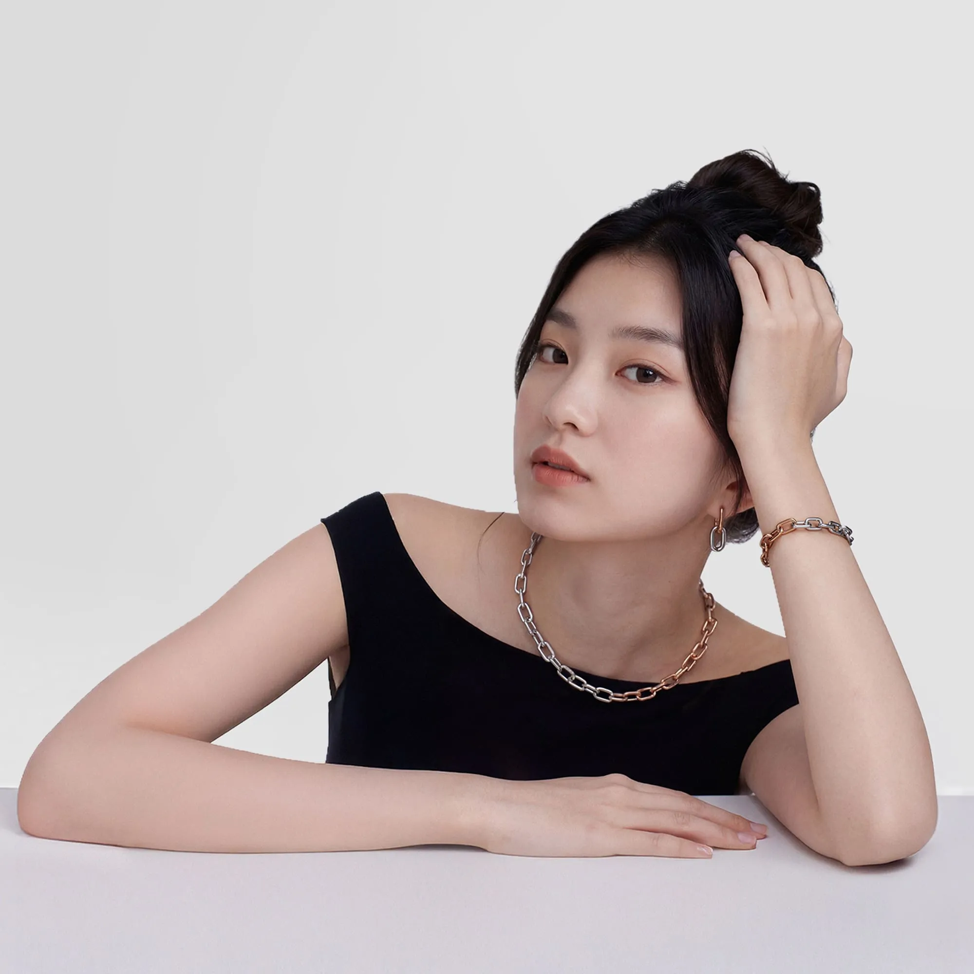 Contrast Link Earrings Two Tone Rose Gold sold by Daniel Wellington product image thumbnail 2