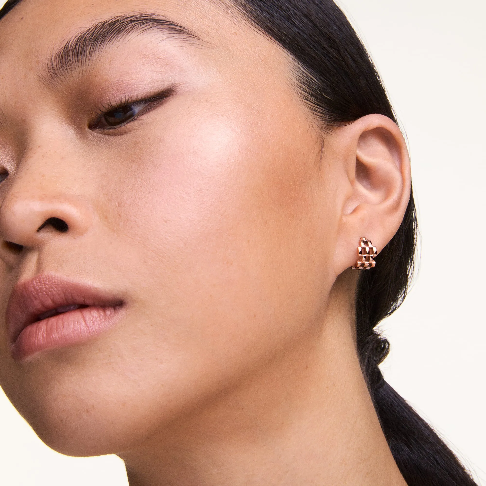 5-Link Earrings Rose Gold sold by Daniel Wellington product image thumbnail 2