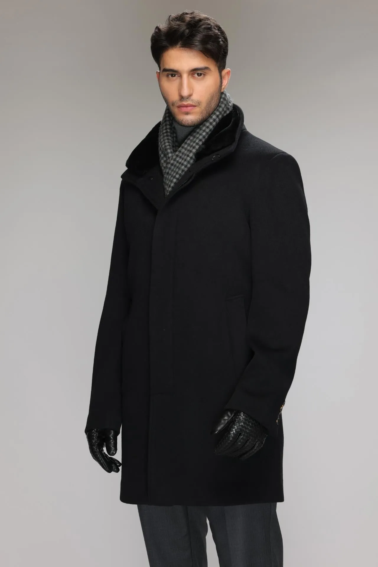 QUENTYN sold by Danier