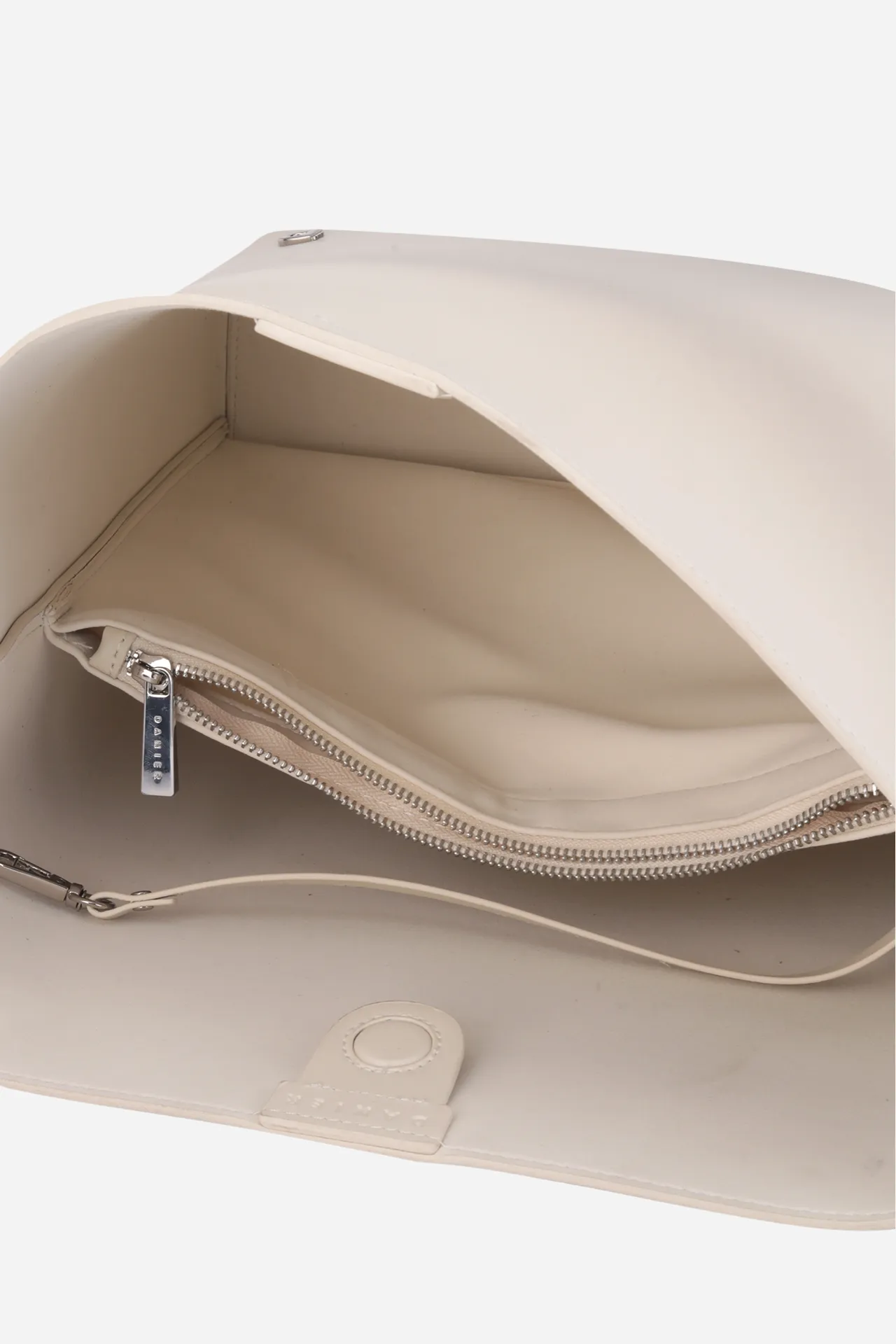 AMILIA SMALL TOTE sold by Danier product image thumbnail 5