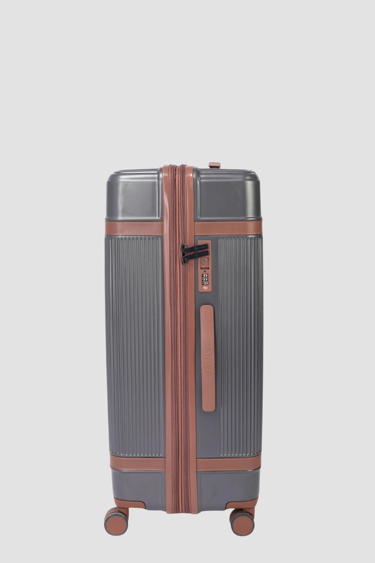 BOSTON 24" MEDIUM LUGGAGE CASE sold by Danier product image thumbnail 4