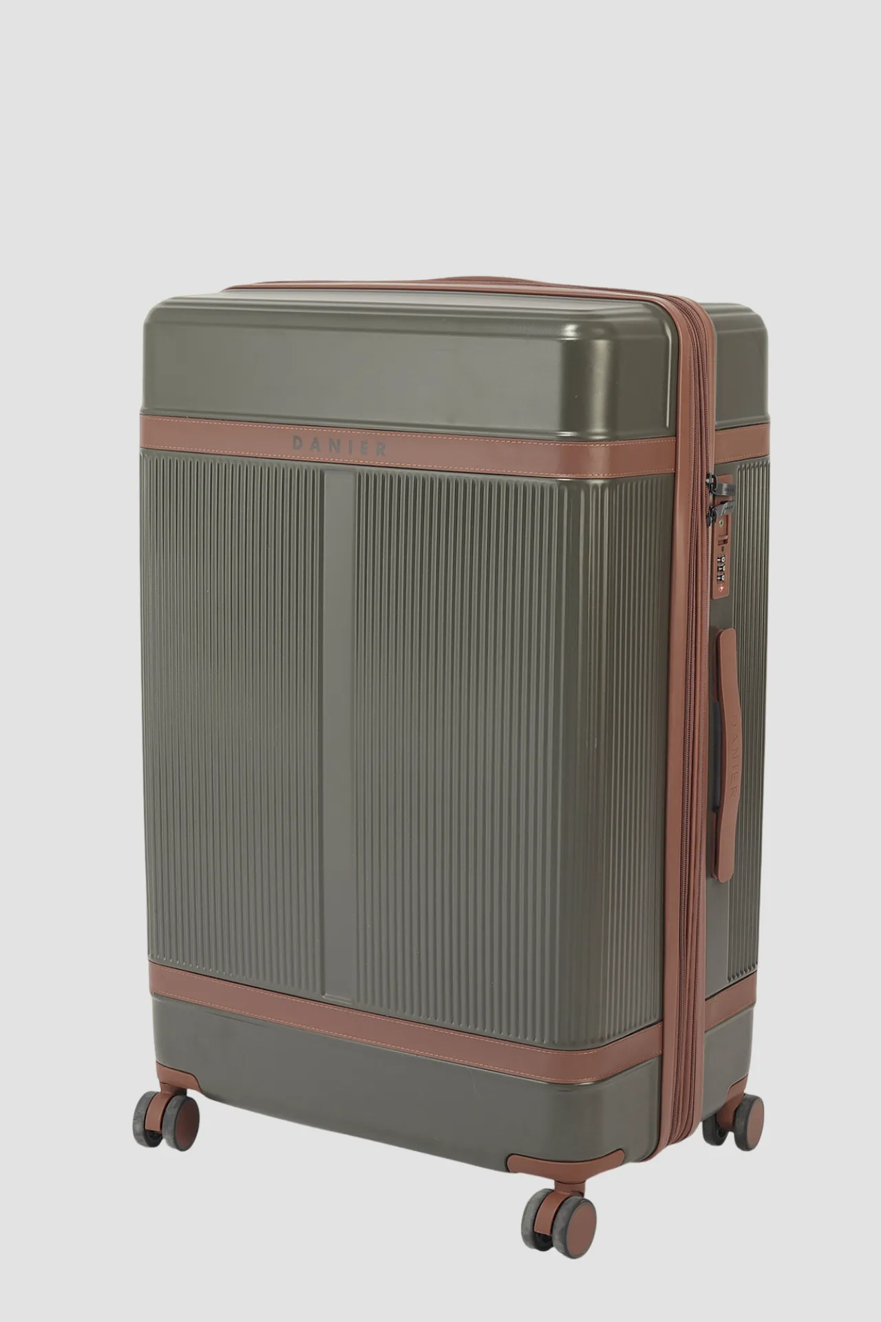 BOSTON 28" LARGE LUGGAGE CASE sold by Danier product image thumbnail 3