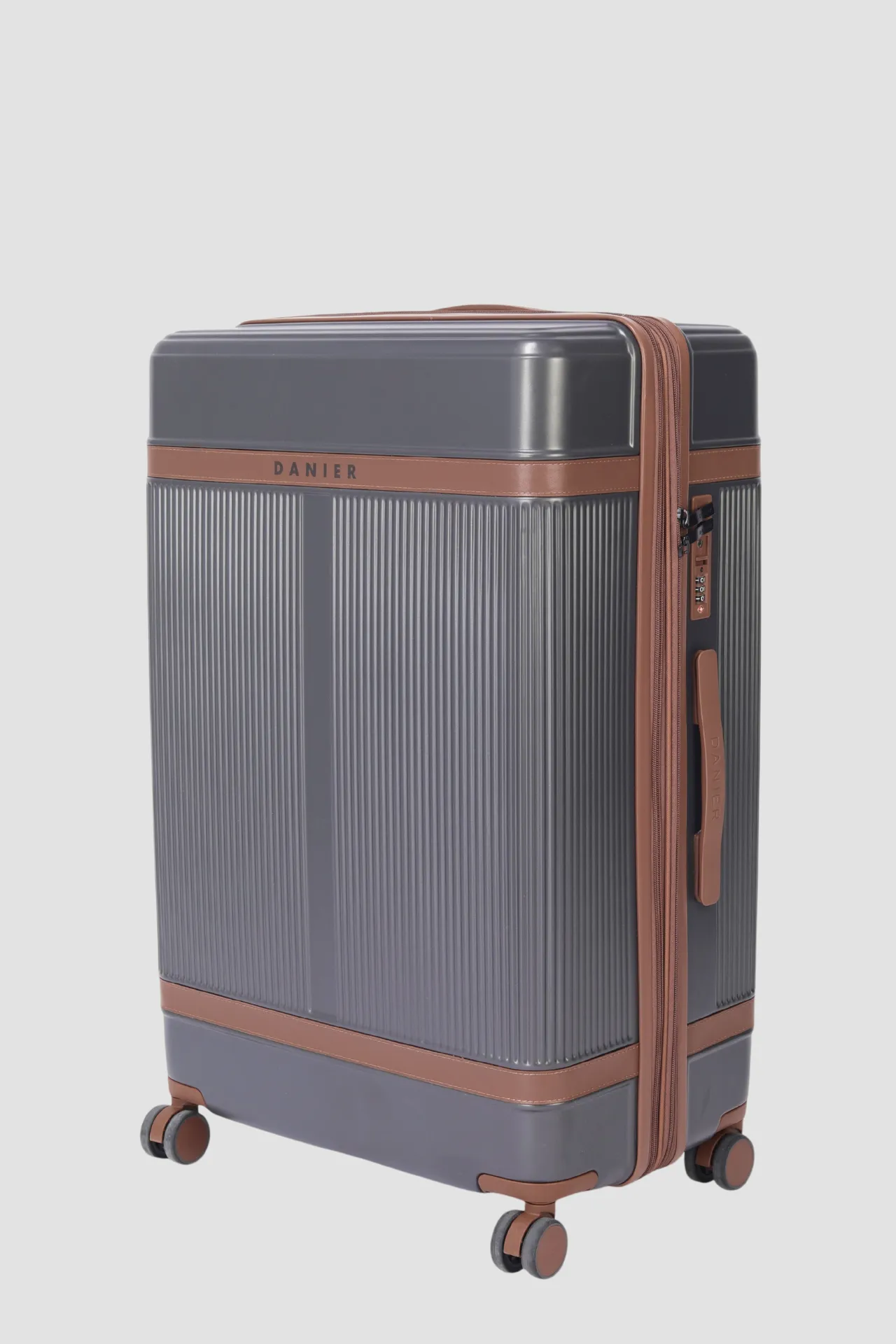 BOSTON 28" LARGE LUGGAGE CASE sold by Danier product image thumbnail 3