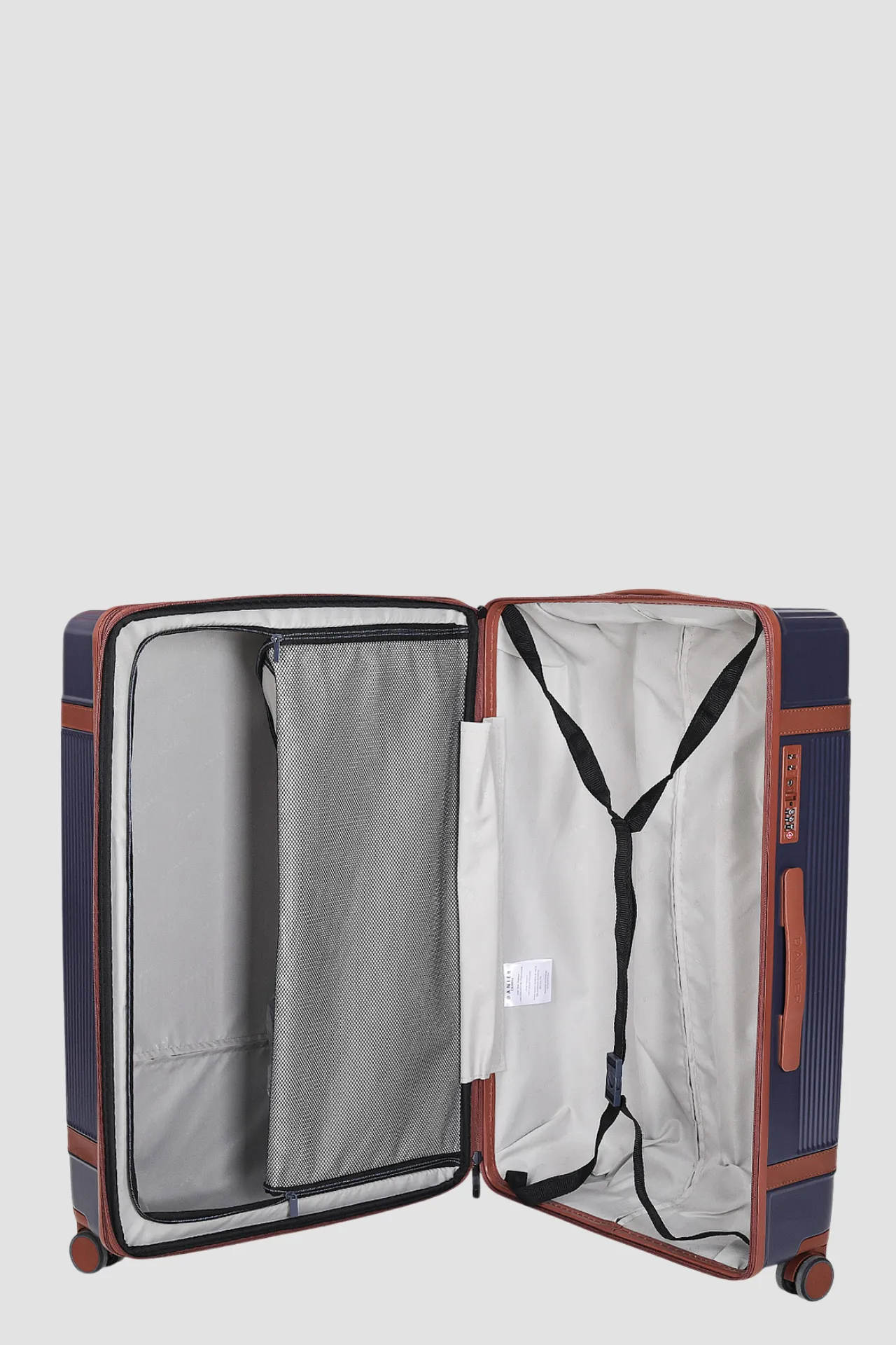 BOSTON 28" LARGE LUGGAGE CASE sold by Danier product image thumbnail 2