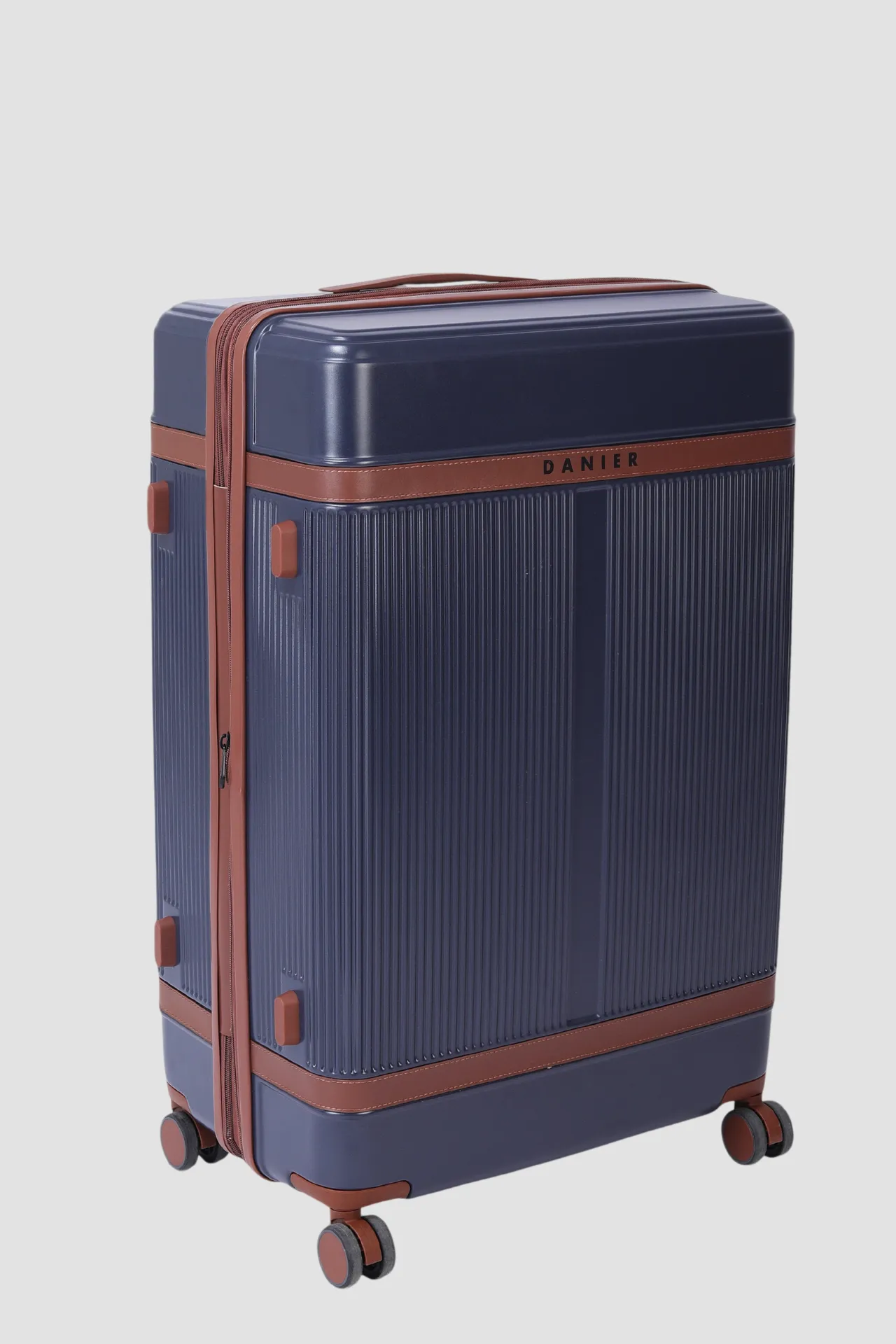 BOSTON 28" LARGE LUGGAGE CASE sold by Danier product image thumbnail 5