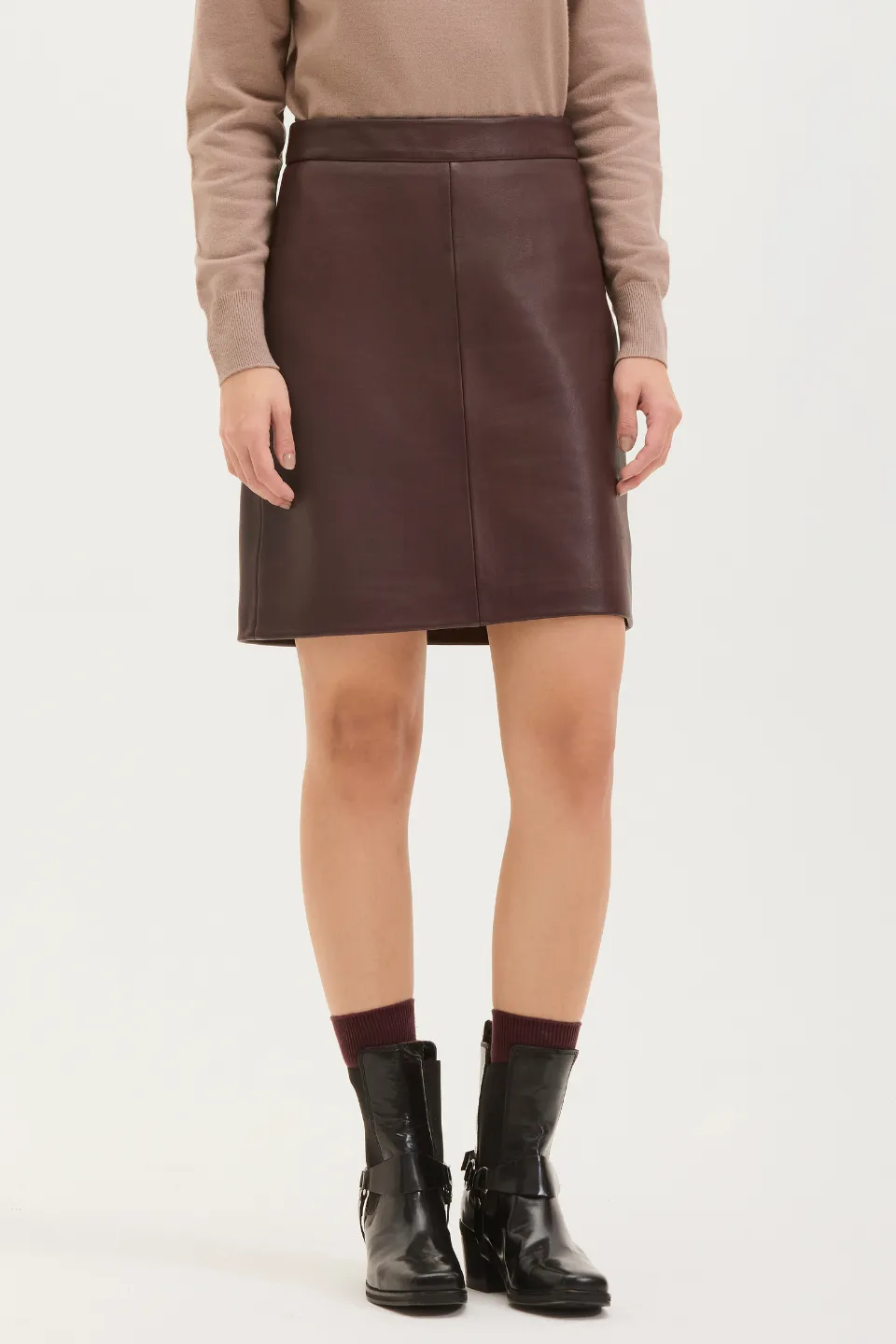 VELLAH sold by Danier