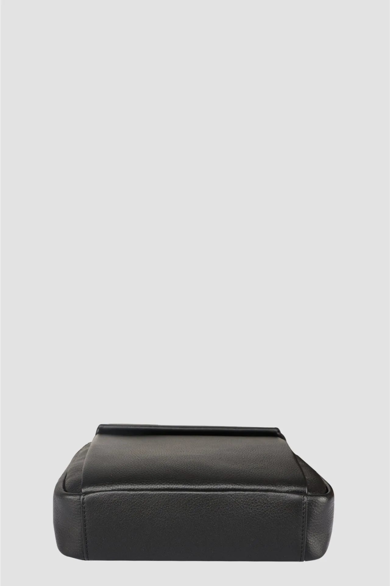 DARIUS CROSSBODY BAG sold by Danier product image thumbnail 4