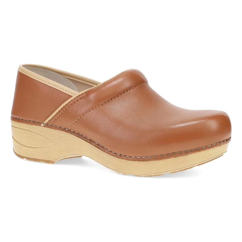 XP 2.0 Clog Sienna made by Dansko