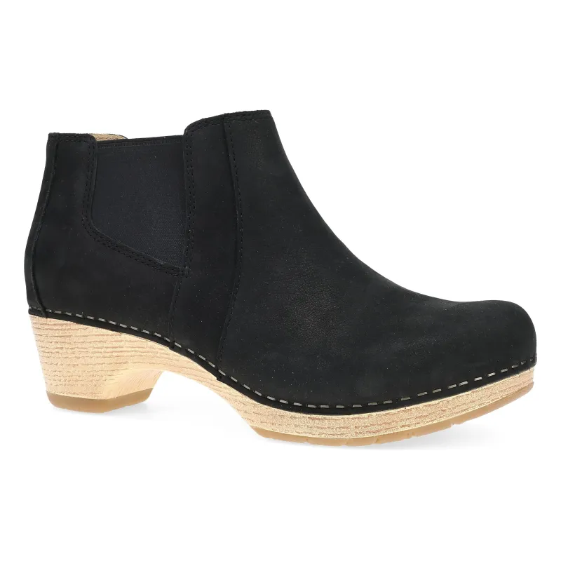 Lane Black Milled Nubuck made by Dansko