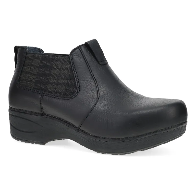 XP 2.0 Bootie Black Leather made by Dansko