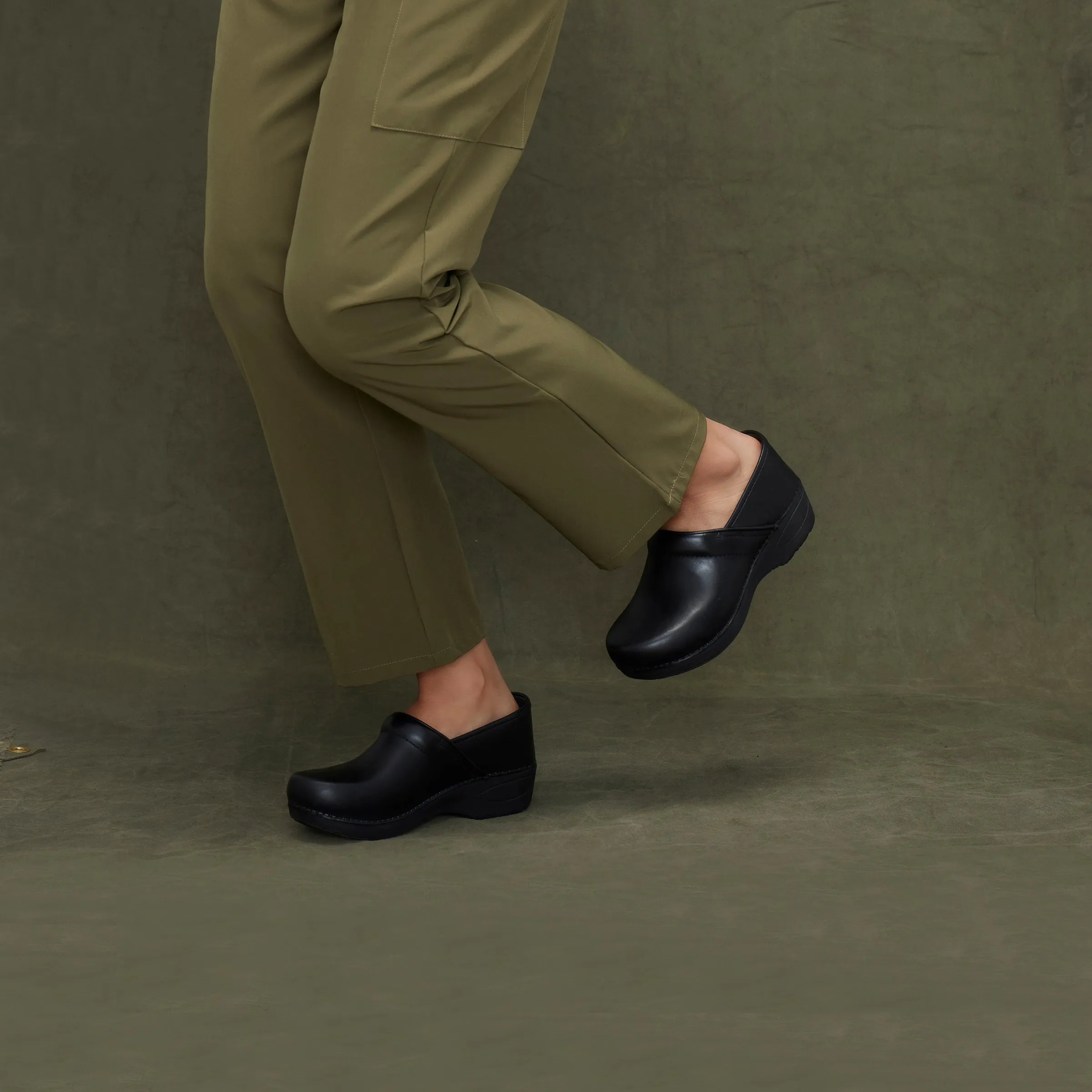 XP 2.0 Black Waterproof Pull Up sold by Dansko product image thumbnail 2