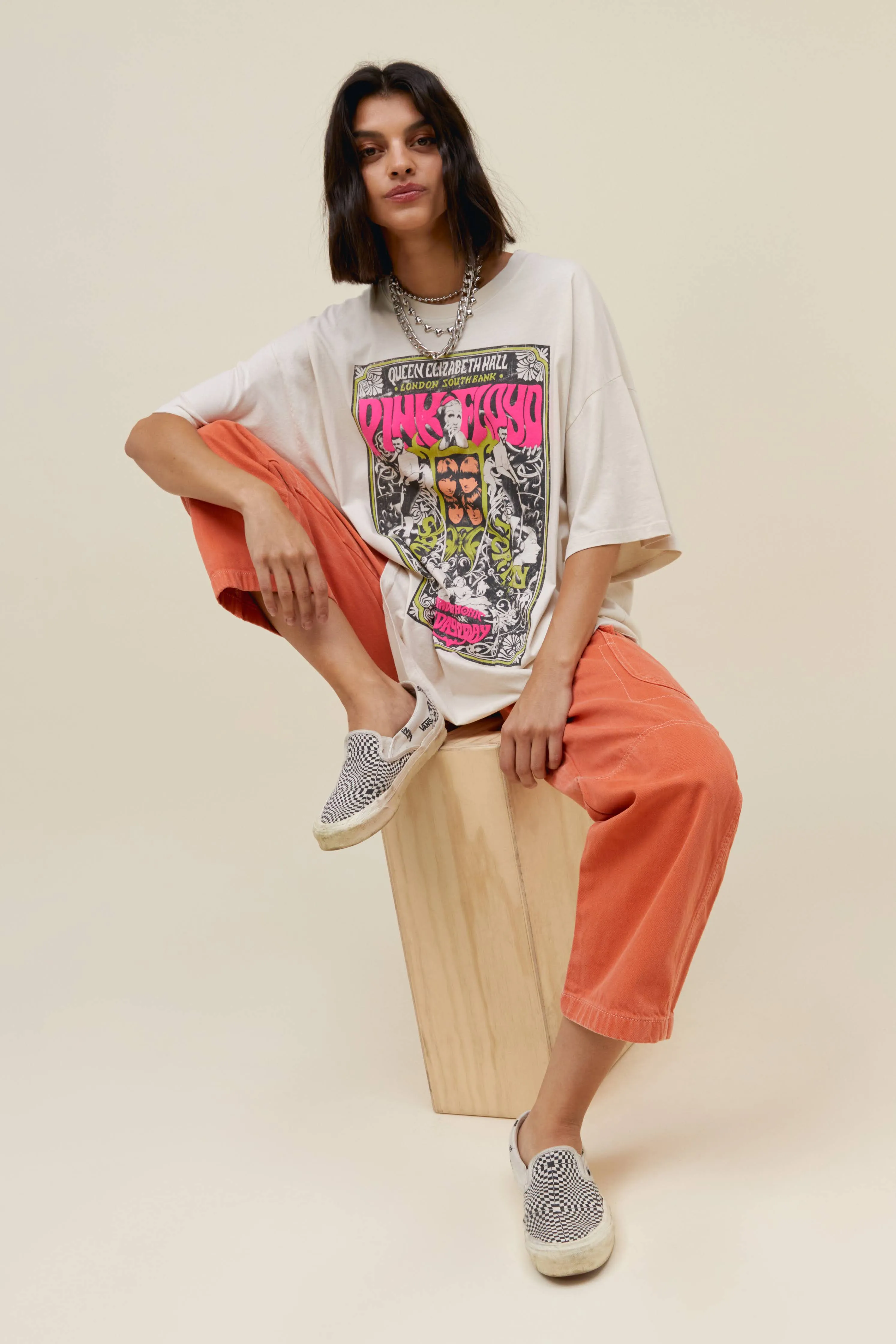 Pink Floyd Queen Elizabeth Poster OS Tee sold by Daydreamer product image thumbnail 3