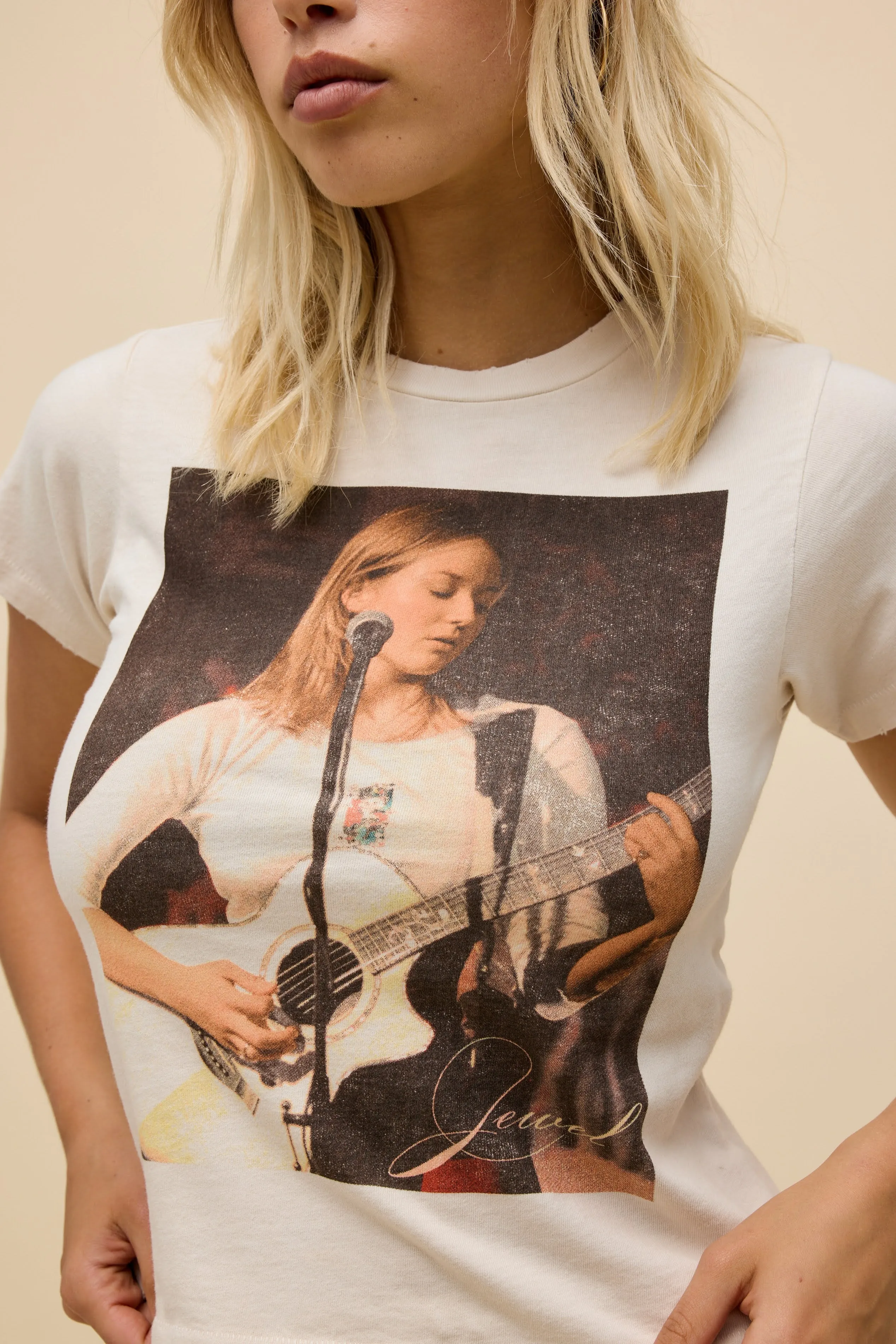Jewel On Stage Vintage Tee sold by Daydreamer product image thumbnail 2