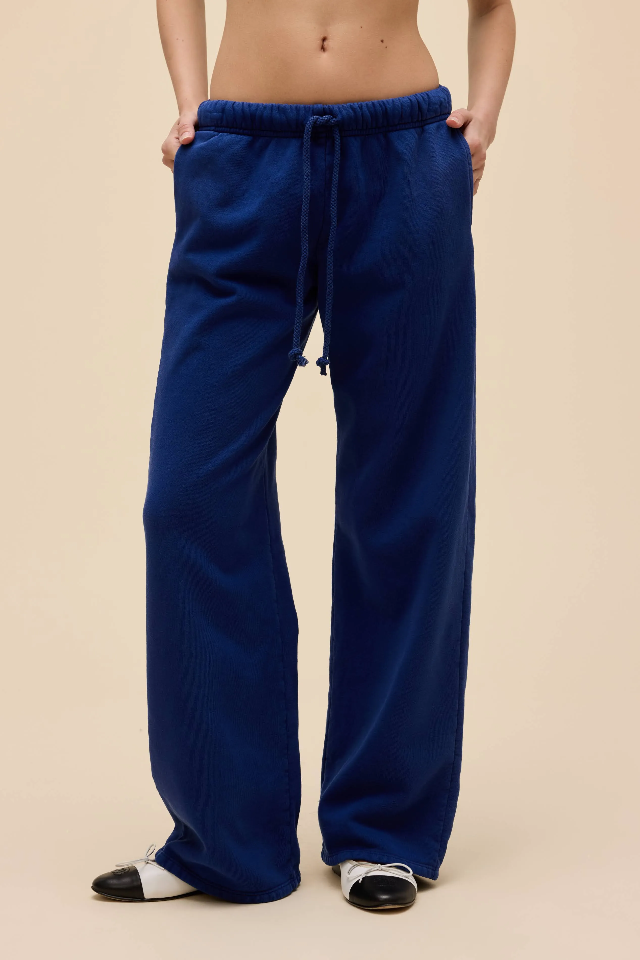 SOLID RELAXED SWEATPANT sold by Daydreamer product image thumbnail 4