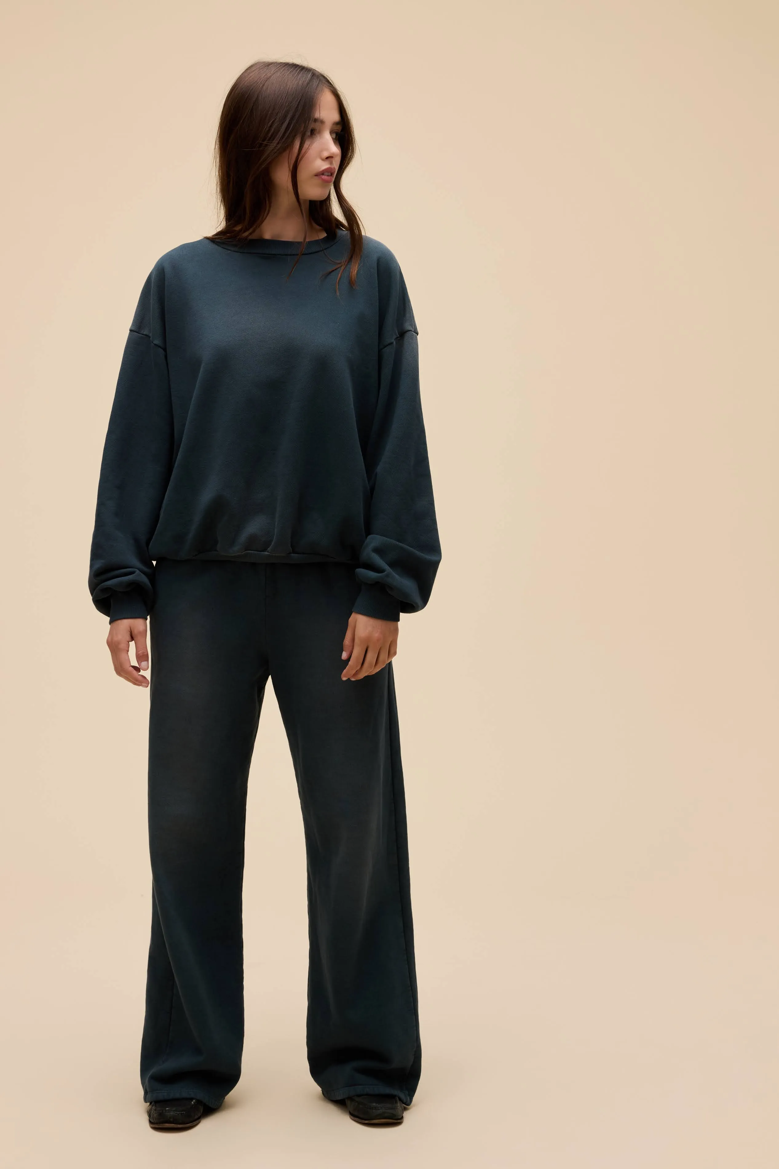 SOLID OVERSIZED CREW SWEATSHIRT sold by Daydreamer product image thumbnail 3