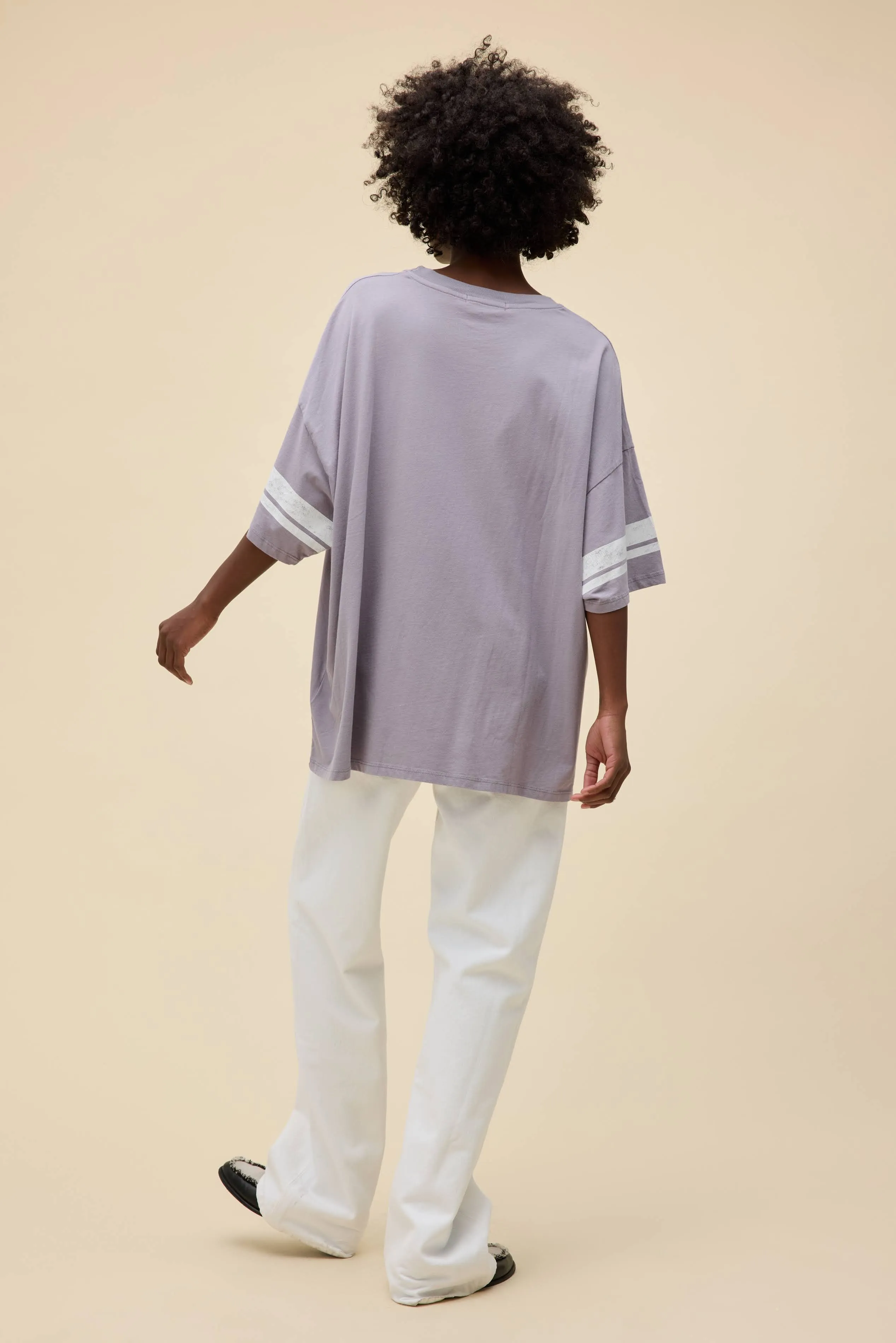 QUEEN VARSITY CREST OS TEE sold by Daydreamer product image thumbnail 5