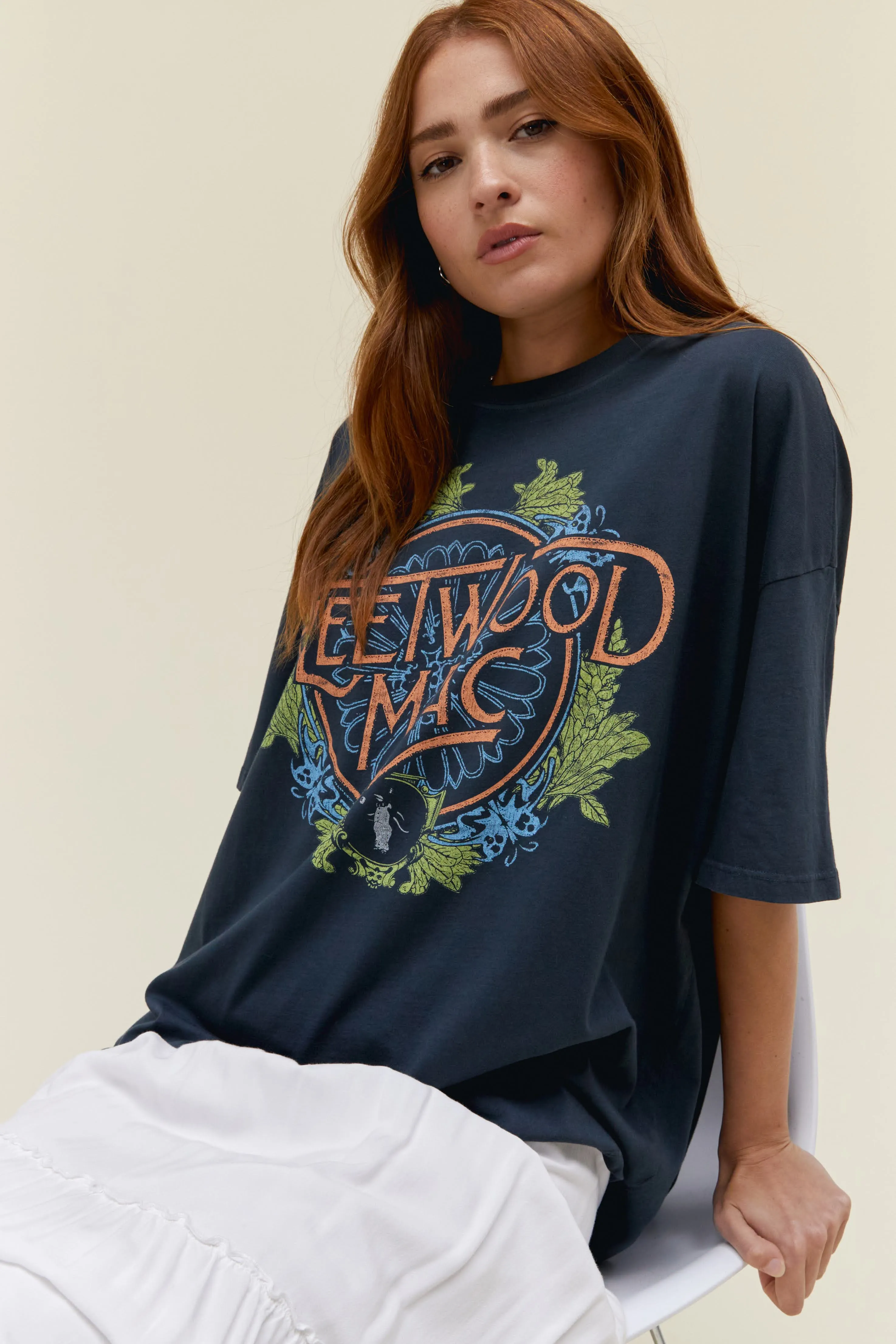 Fleetwood Mac Flower Crest OS Tee in Vintage Black sold by Daydreamer product image thumbnail 2