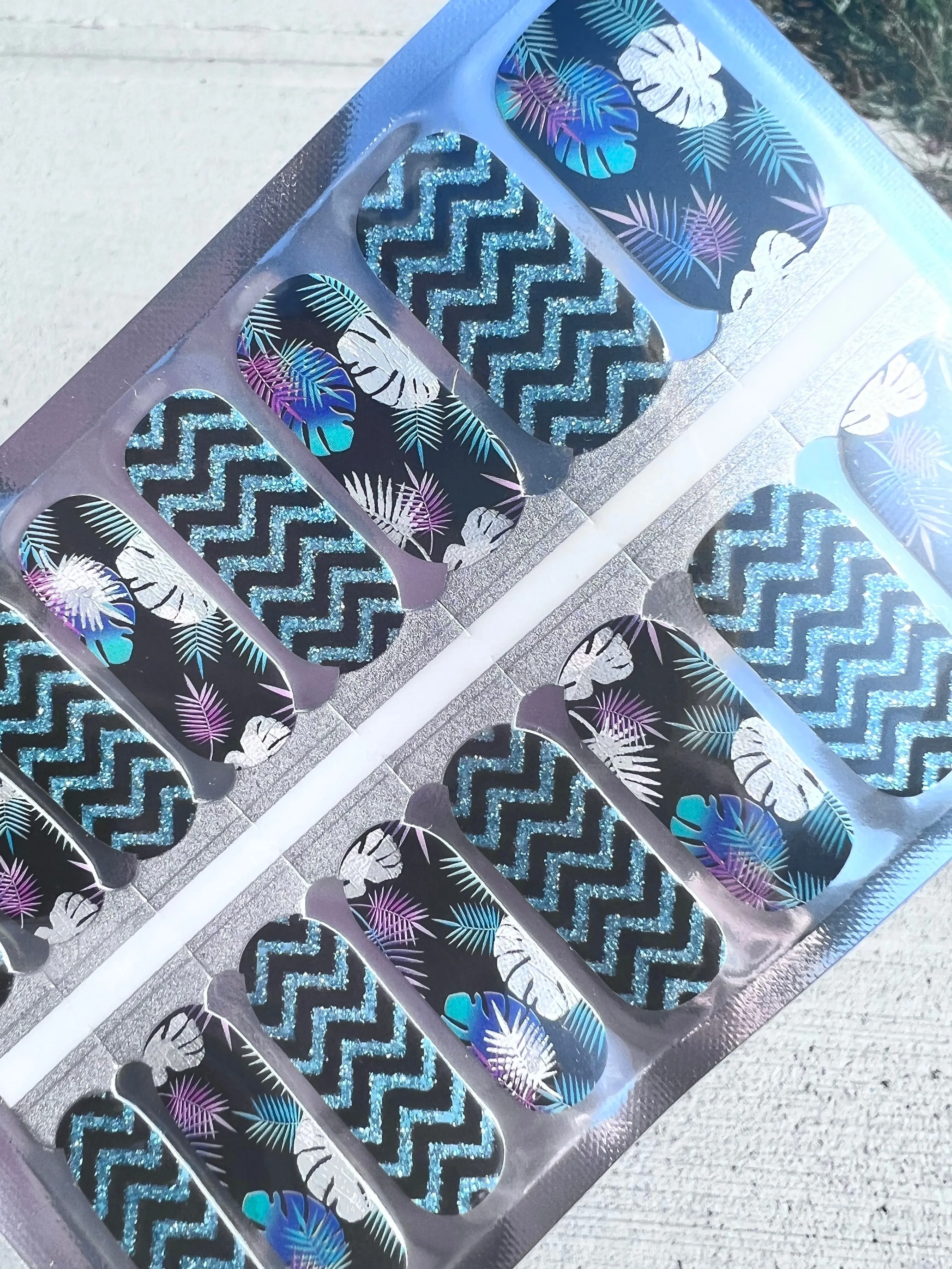 St. John - Designer Nail Polish Wraps sold by De's Nails