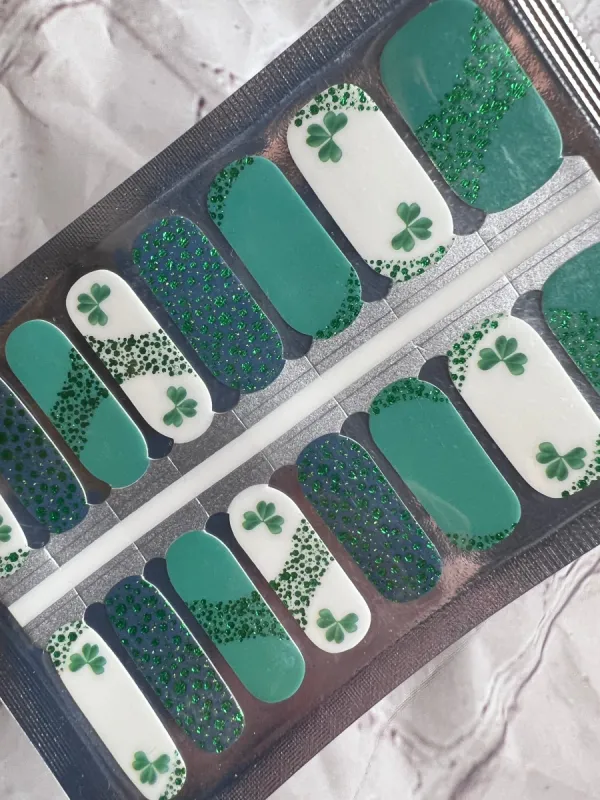 Clover Wishes - Nail Polish Wraps sold by De's Nails