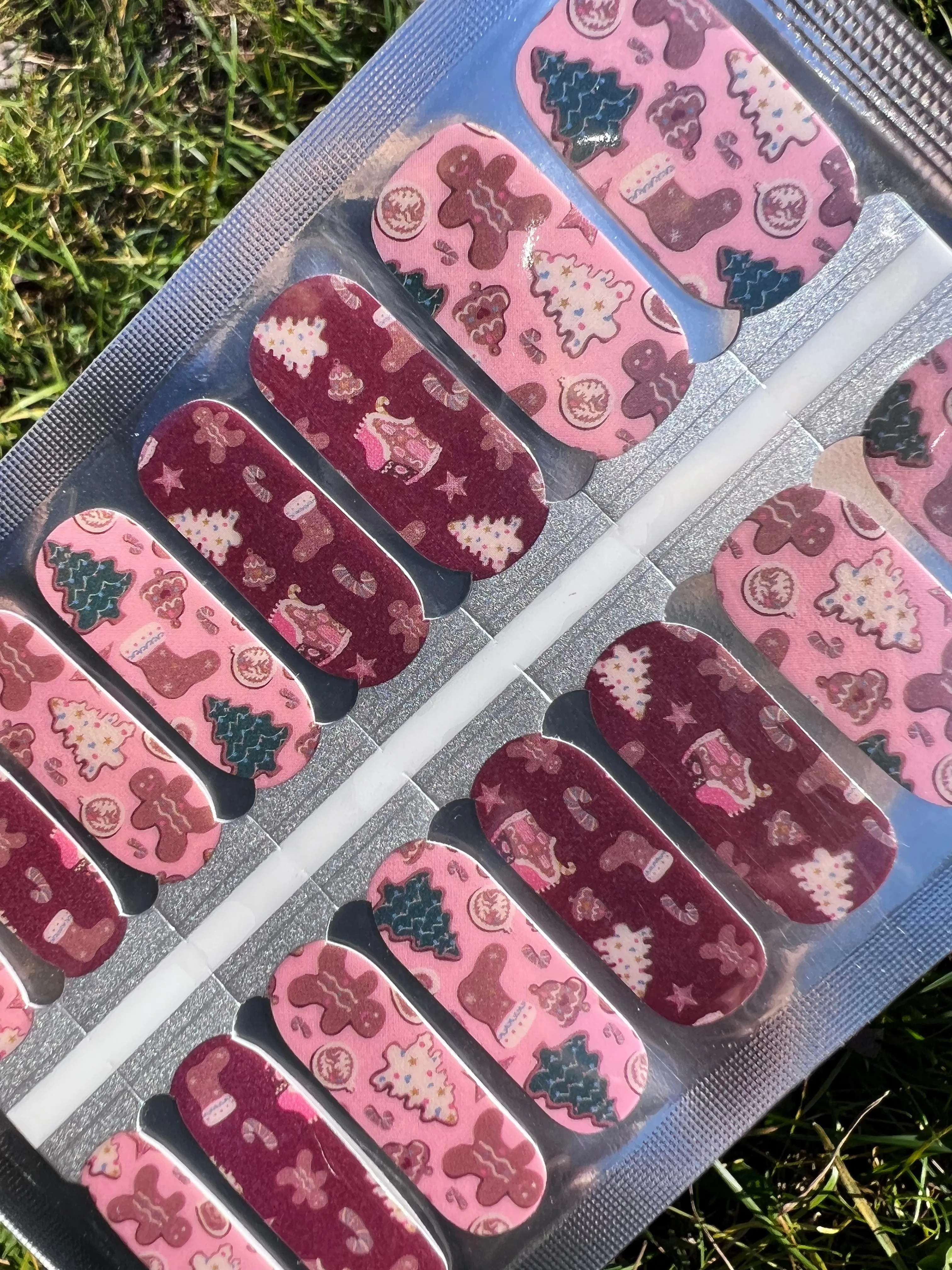 Gingerbread Time Nail Polish Wraps sold by De's Nails product image thumbnail 2