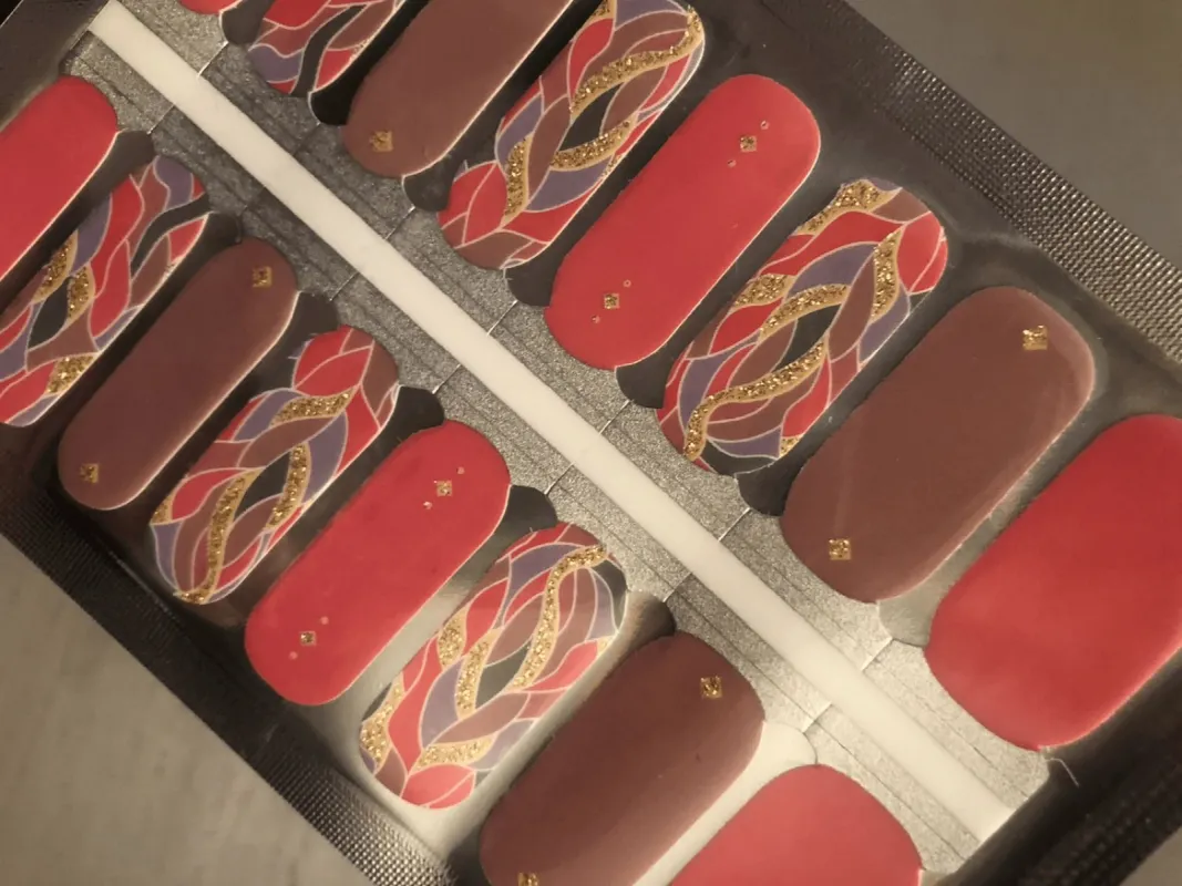 Heather’S Sparkle sold by De's Nails