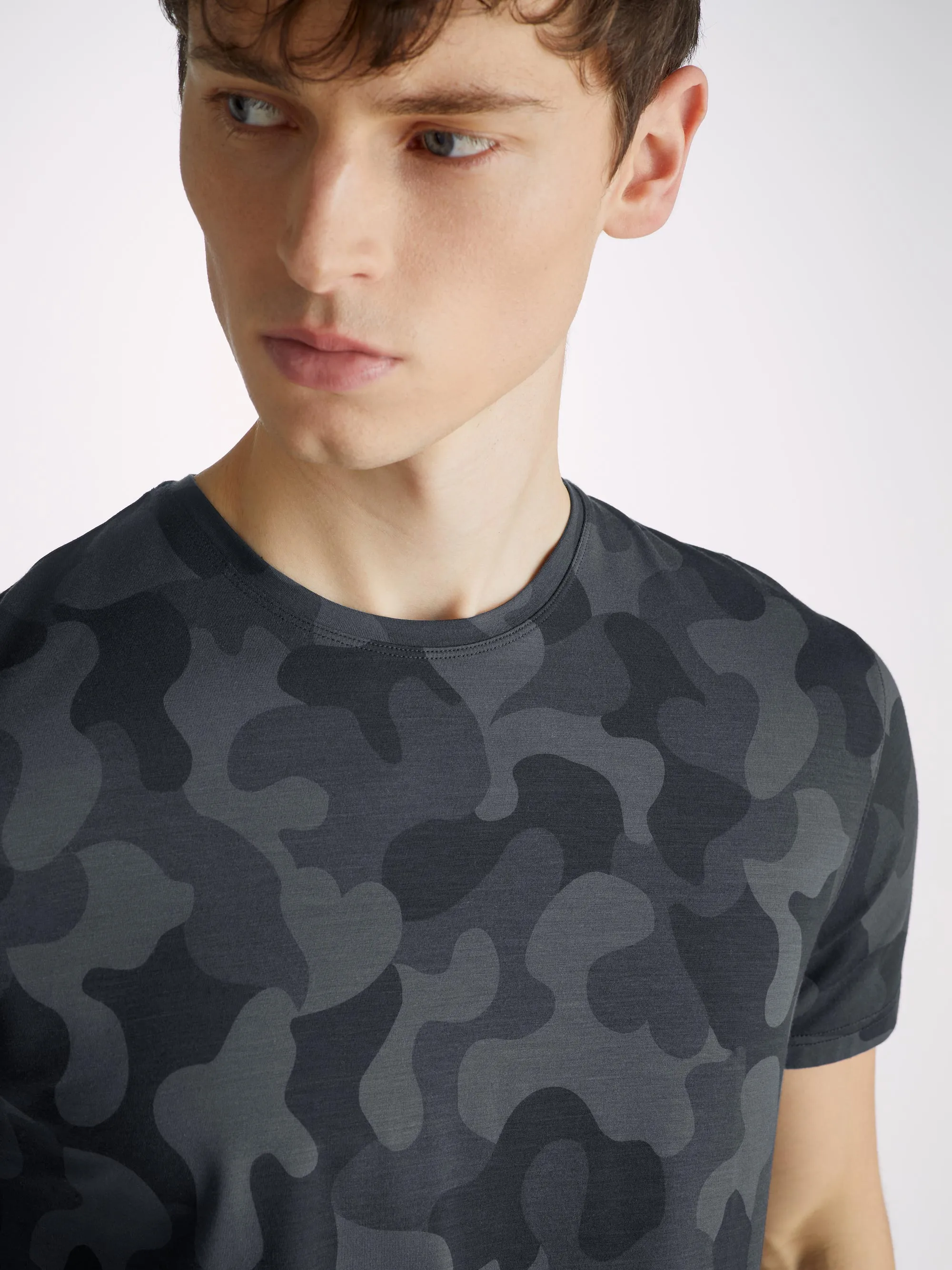 Men's T-Shirt London 11 Micro Modal Black sold by Derek Rose product image thumbnail 5