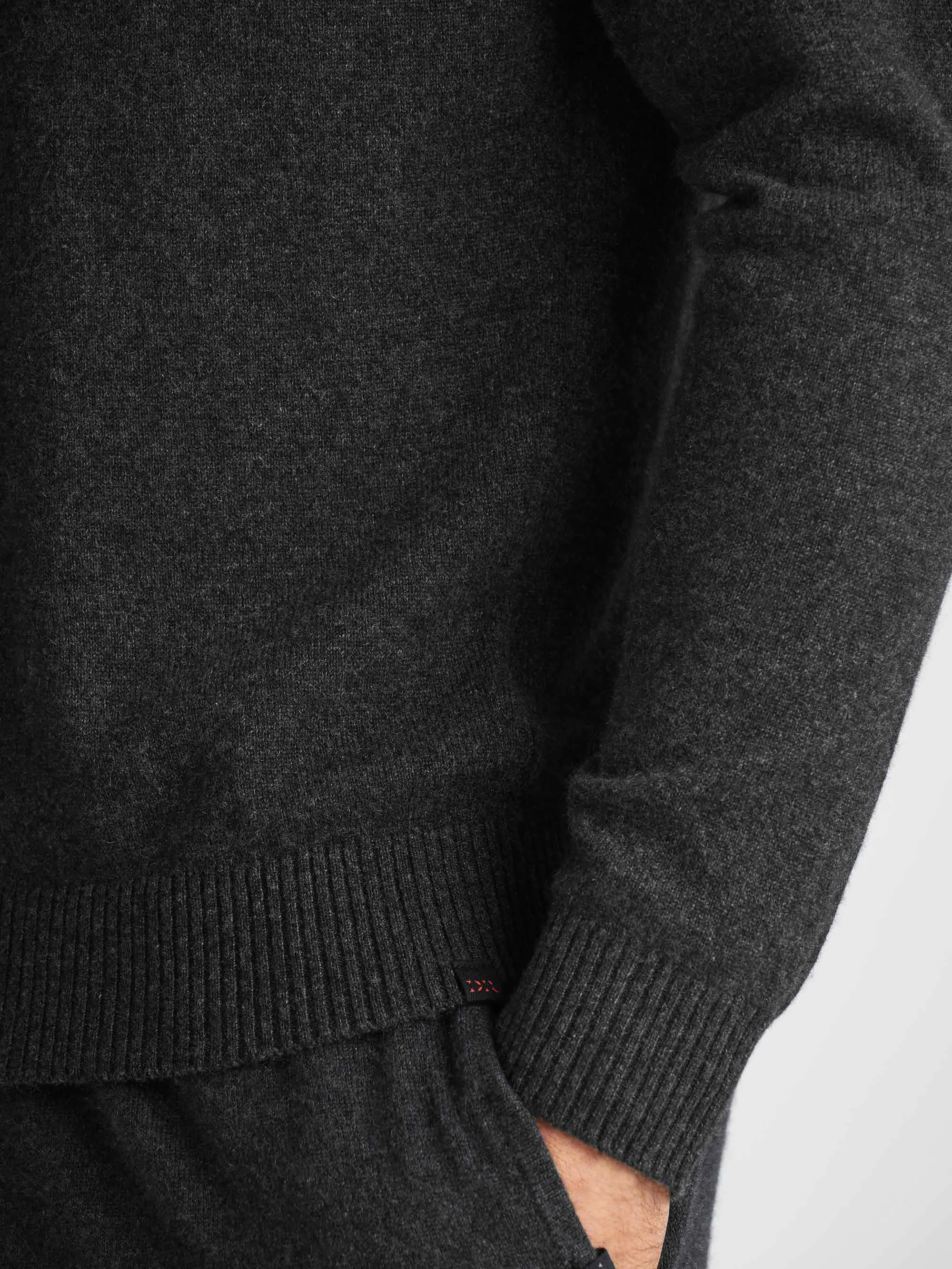 Men's Finley Sweater and Track Pants Cashmere Set Charcoal sold by Derek Rose product image thumbnail 4