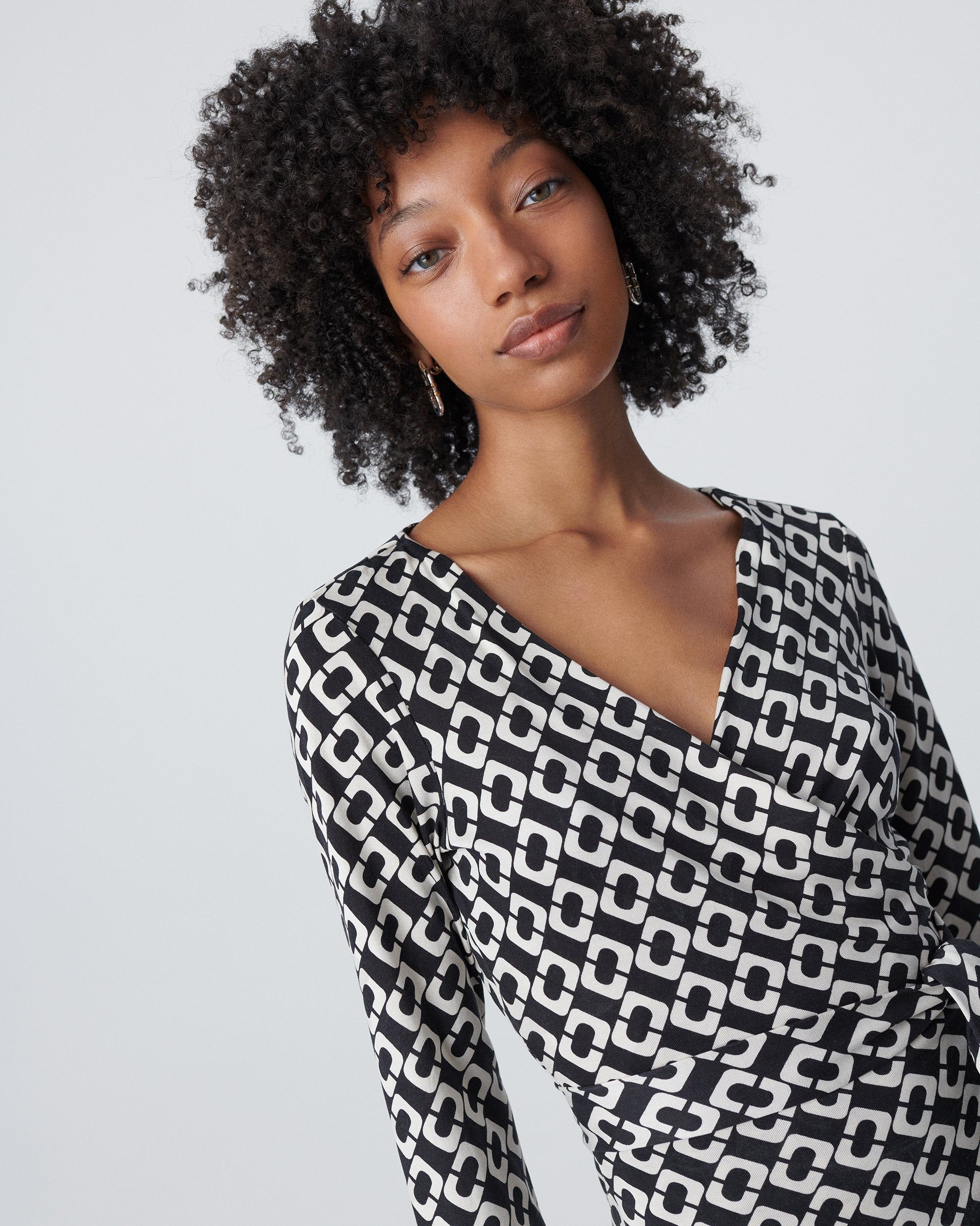 Julian Silk Jersey Wrap Dress sold by Diane Von Furstenberg product image thumbnail 4